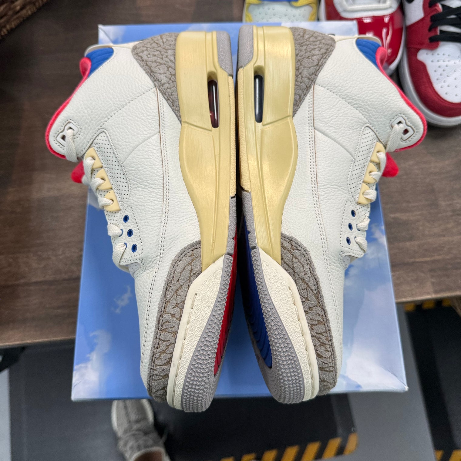 Seoul 2.0 Jordan 3 Retro (USED)