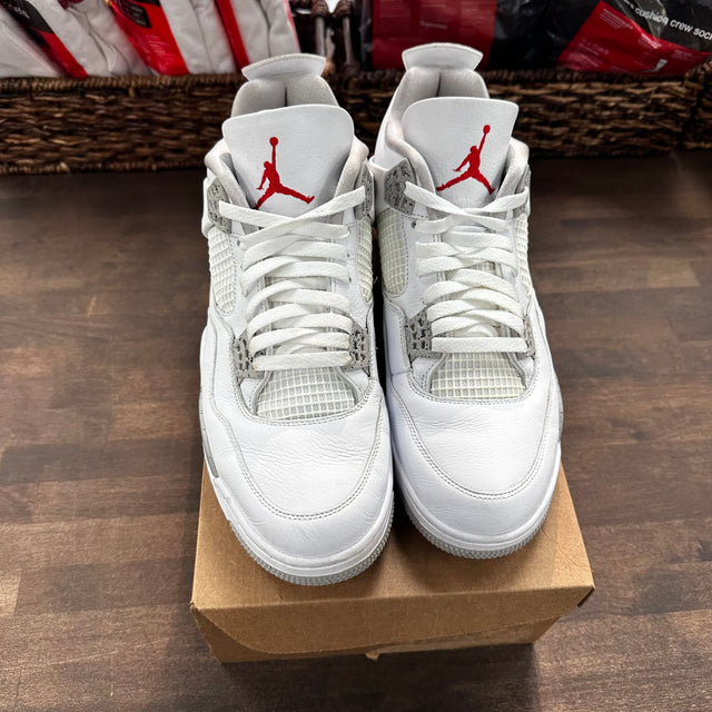 White Oreo Jordan 4 (USED,NO BOX)