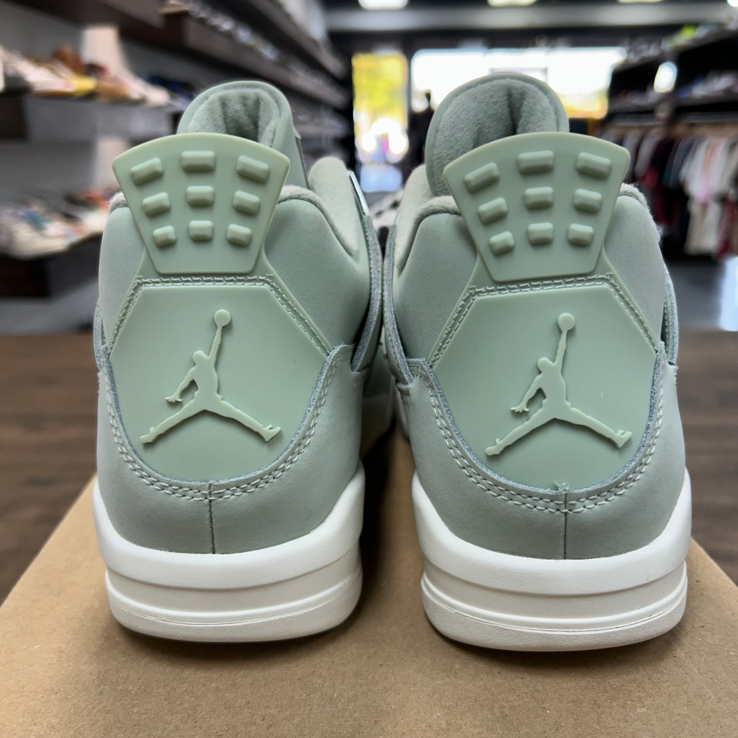(W) Seafoam Jordan 4 (USED,No Box)