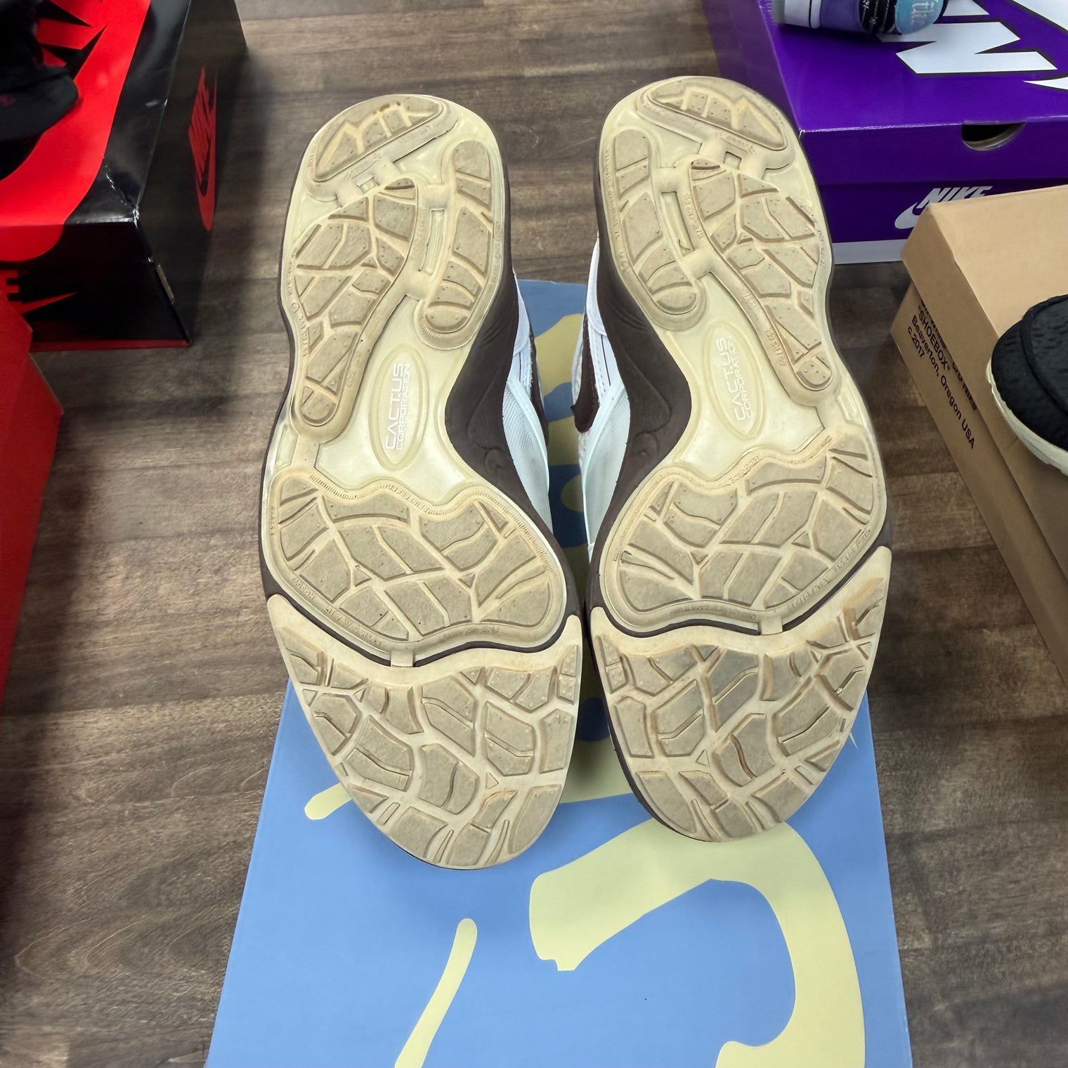 Travis Scott Light Chocolate Nike Zoom Field Jaxx (USED)