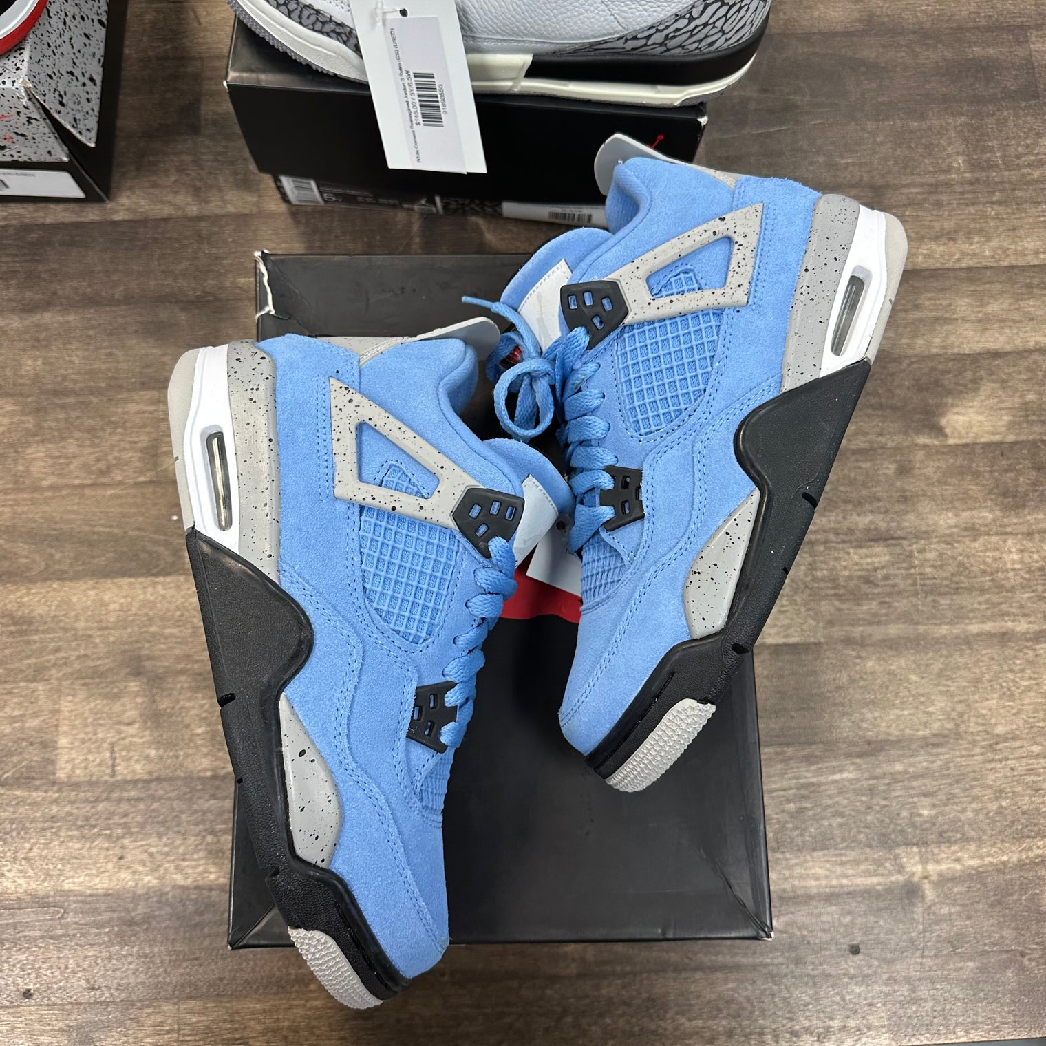 University Blue Jordan 4 Retro (GS) (Lightly Worn)