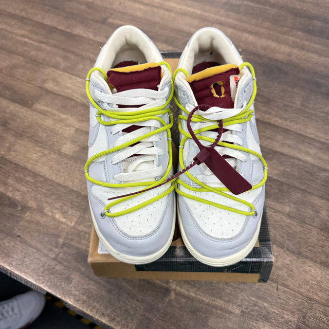 Lot 8 of 50 Off-White Nike Dunk Low (USED)