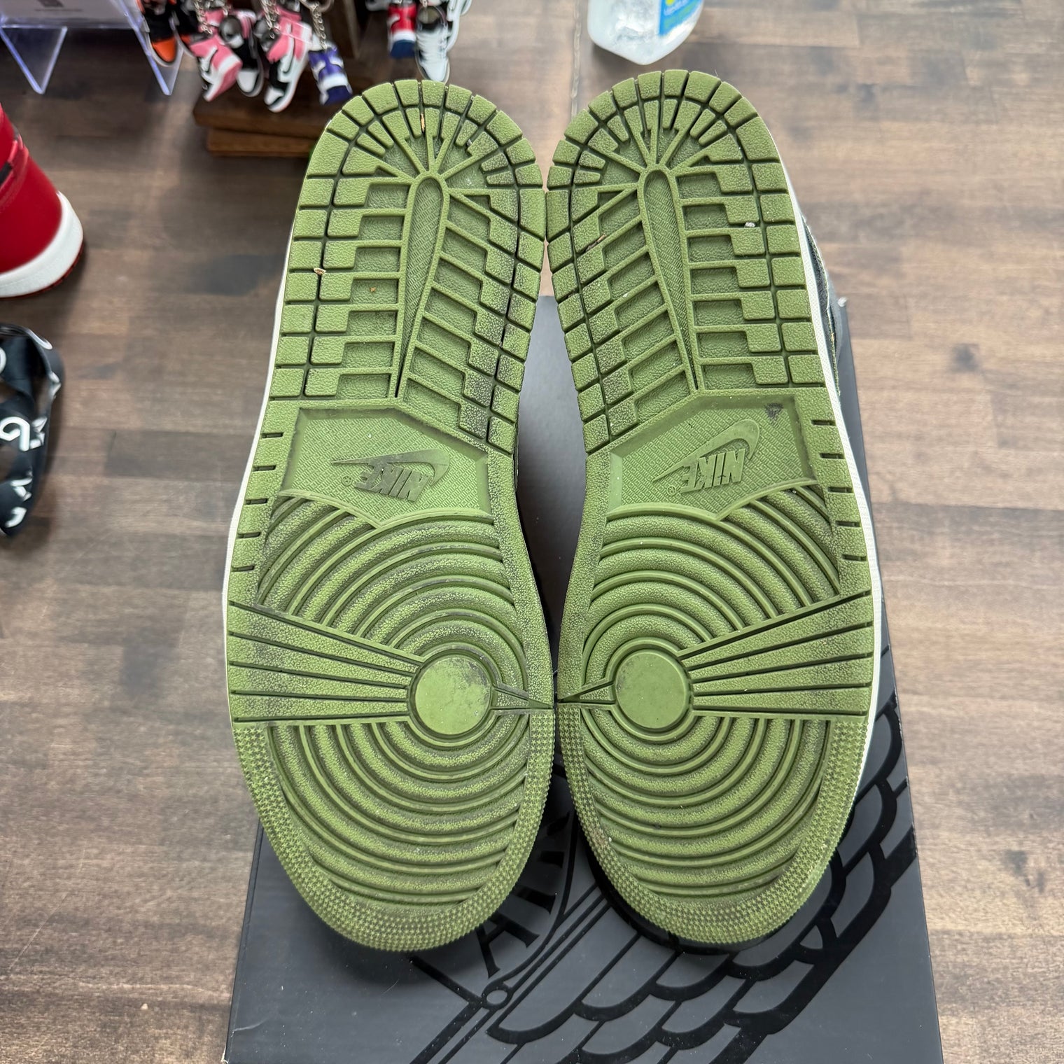 Anthracite Light Olive Jordan 1 Mid SE Craft (USED)