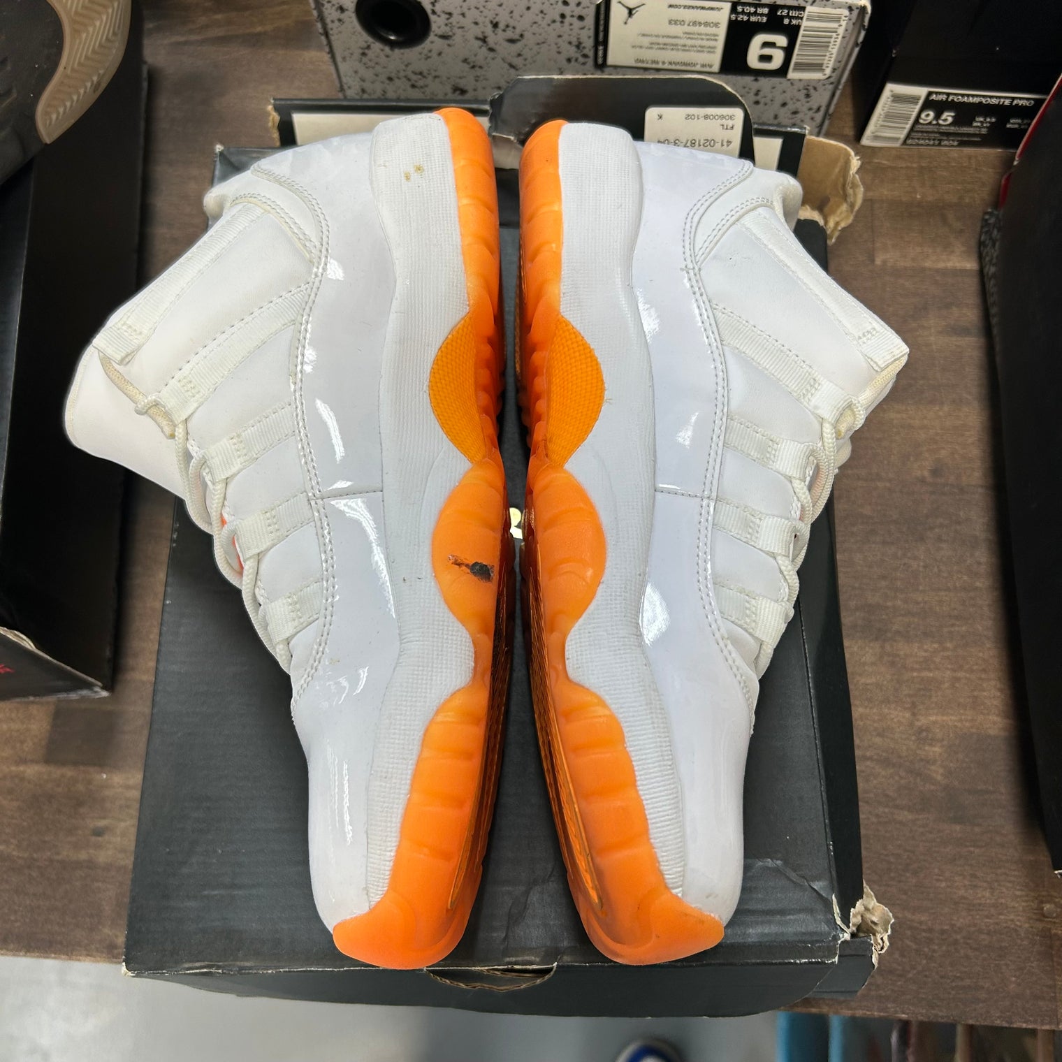 Citrus Jordan 11 Retro Low (2015) (USED, Replacement Box)
