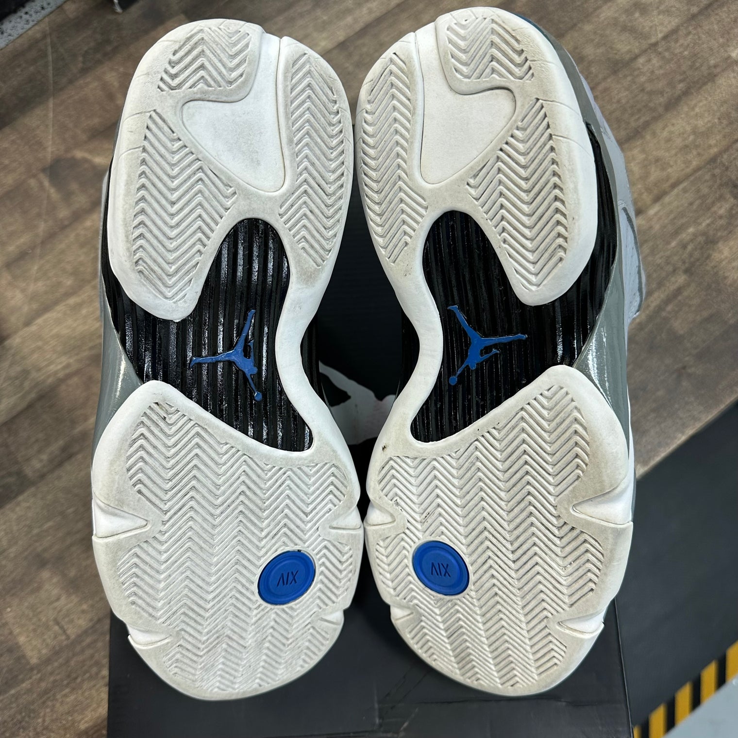 Wolf Grey Jordan 14 Retro (Used)