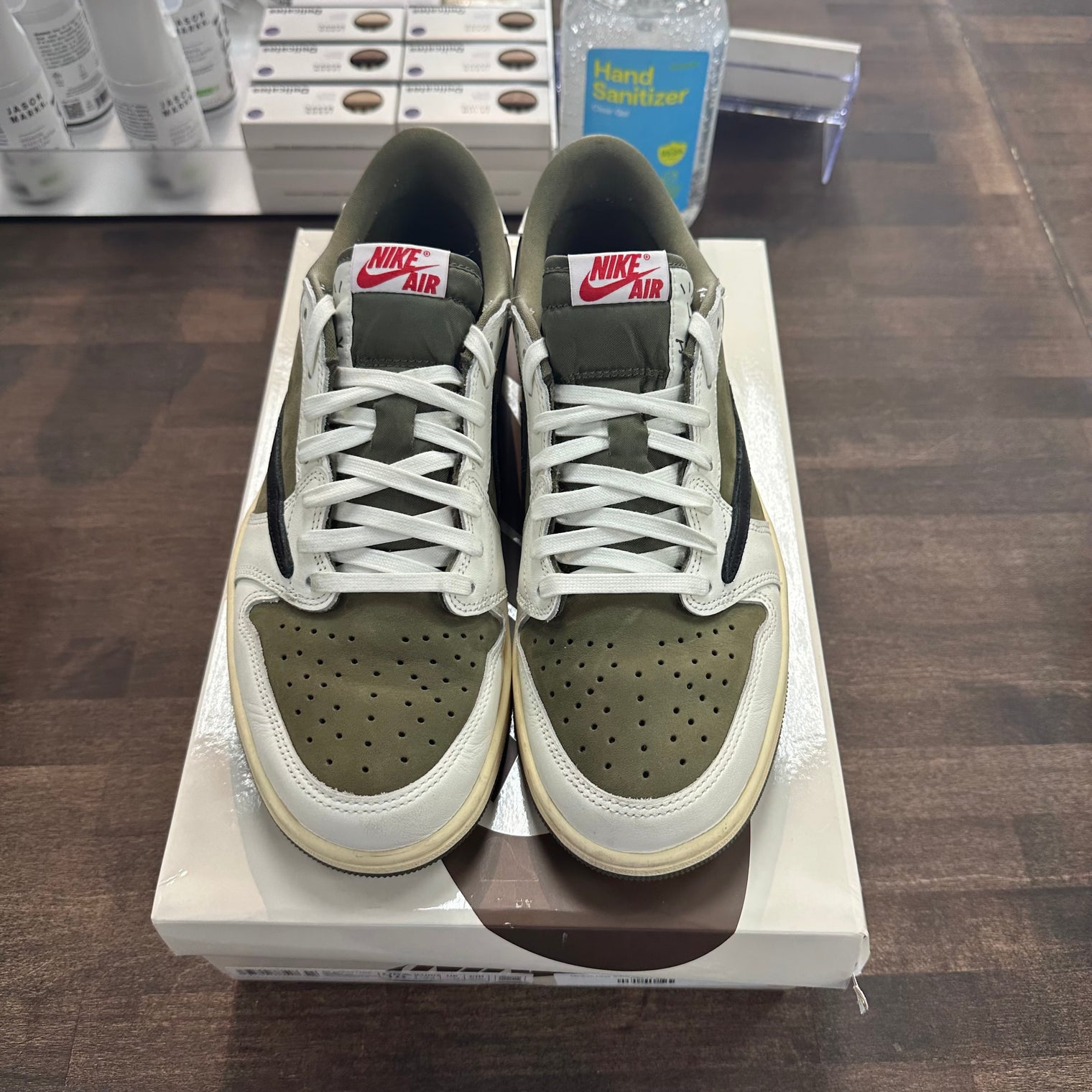 Medium Olive Travis Scott Jordan 1 Low OG SP (USED)
