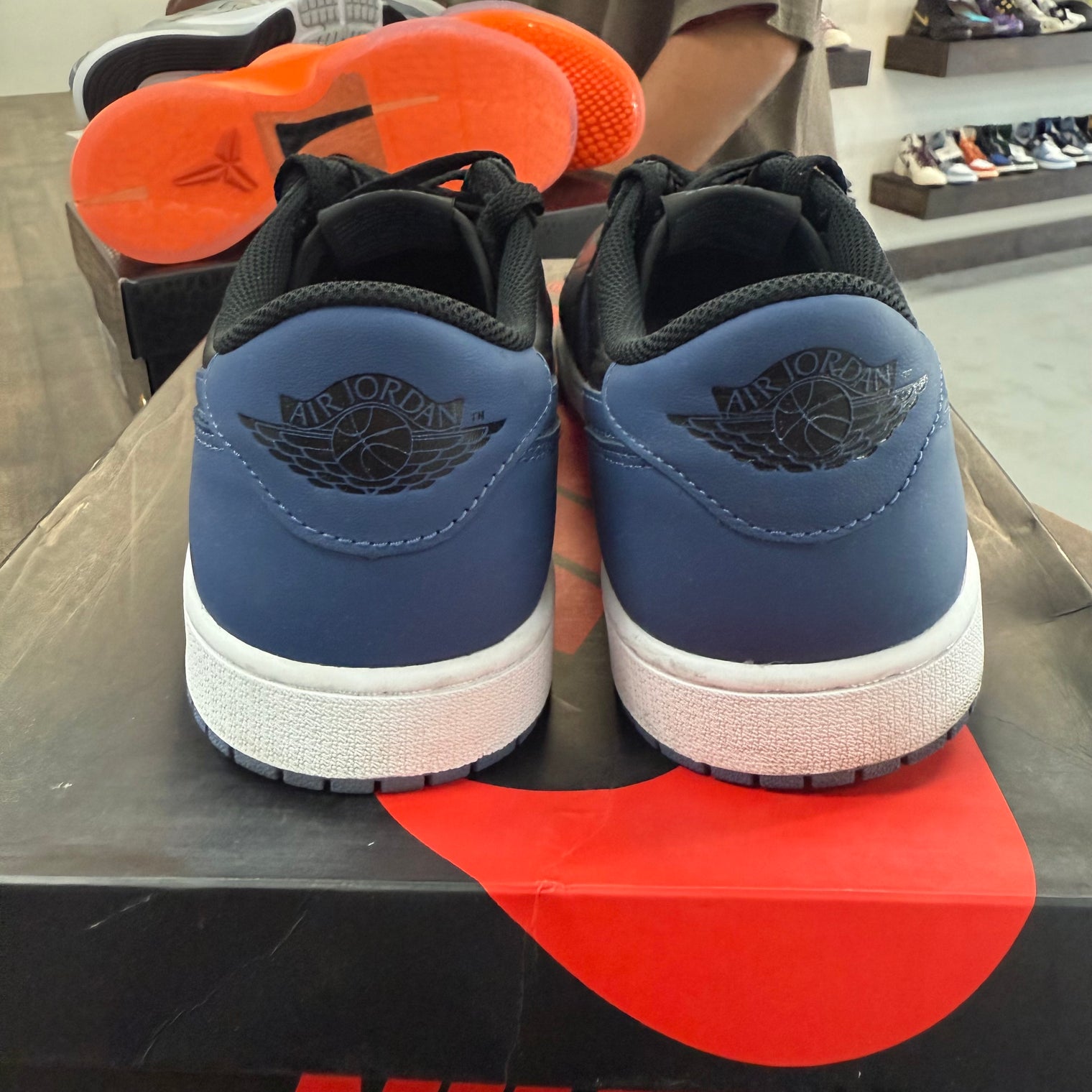 Mystic Navy Jordan 1 Low OG (USED)