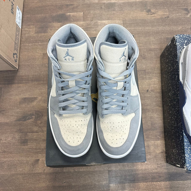 Coconut Milk Particle Grey Jordan 1 Mid (USED)