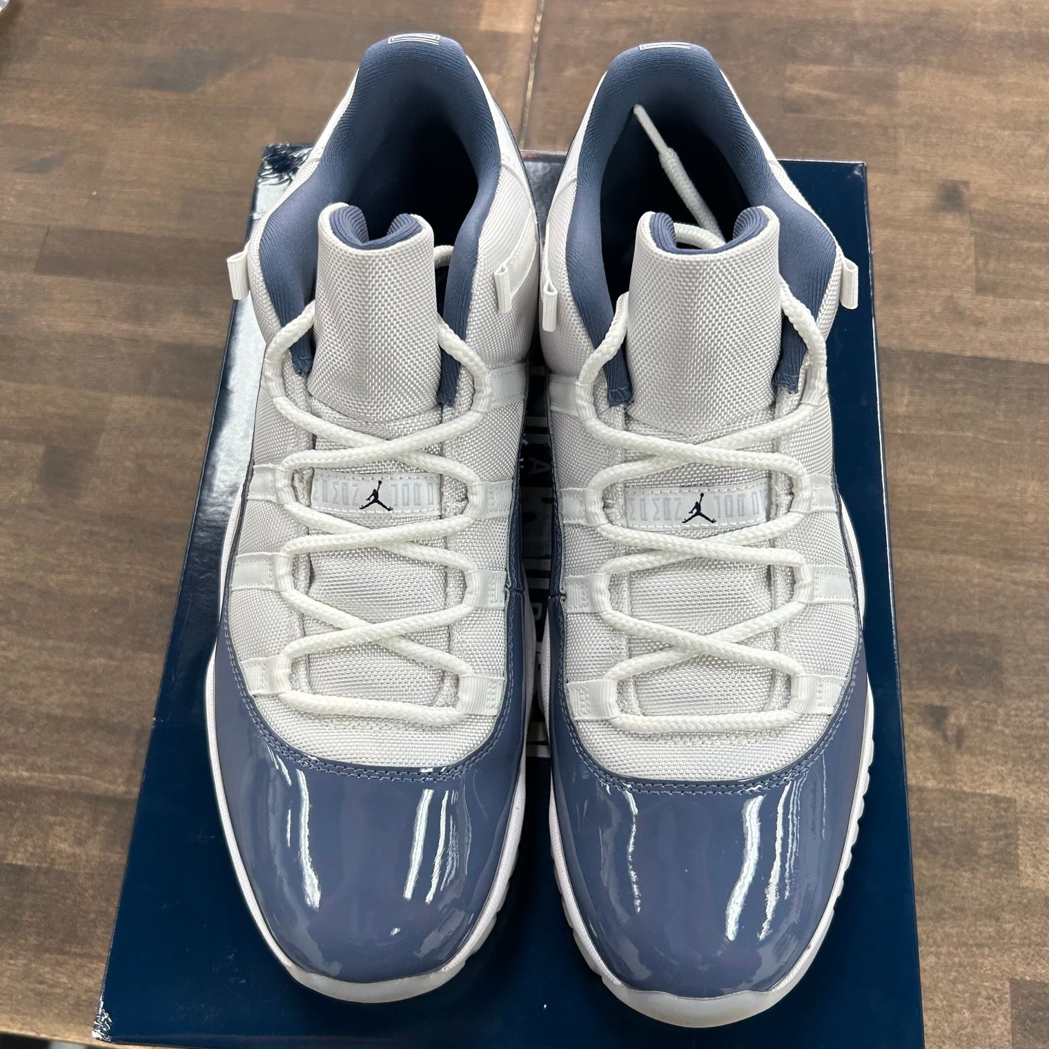 Diffused Blue Jordan 11 Low (USED)