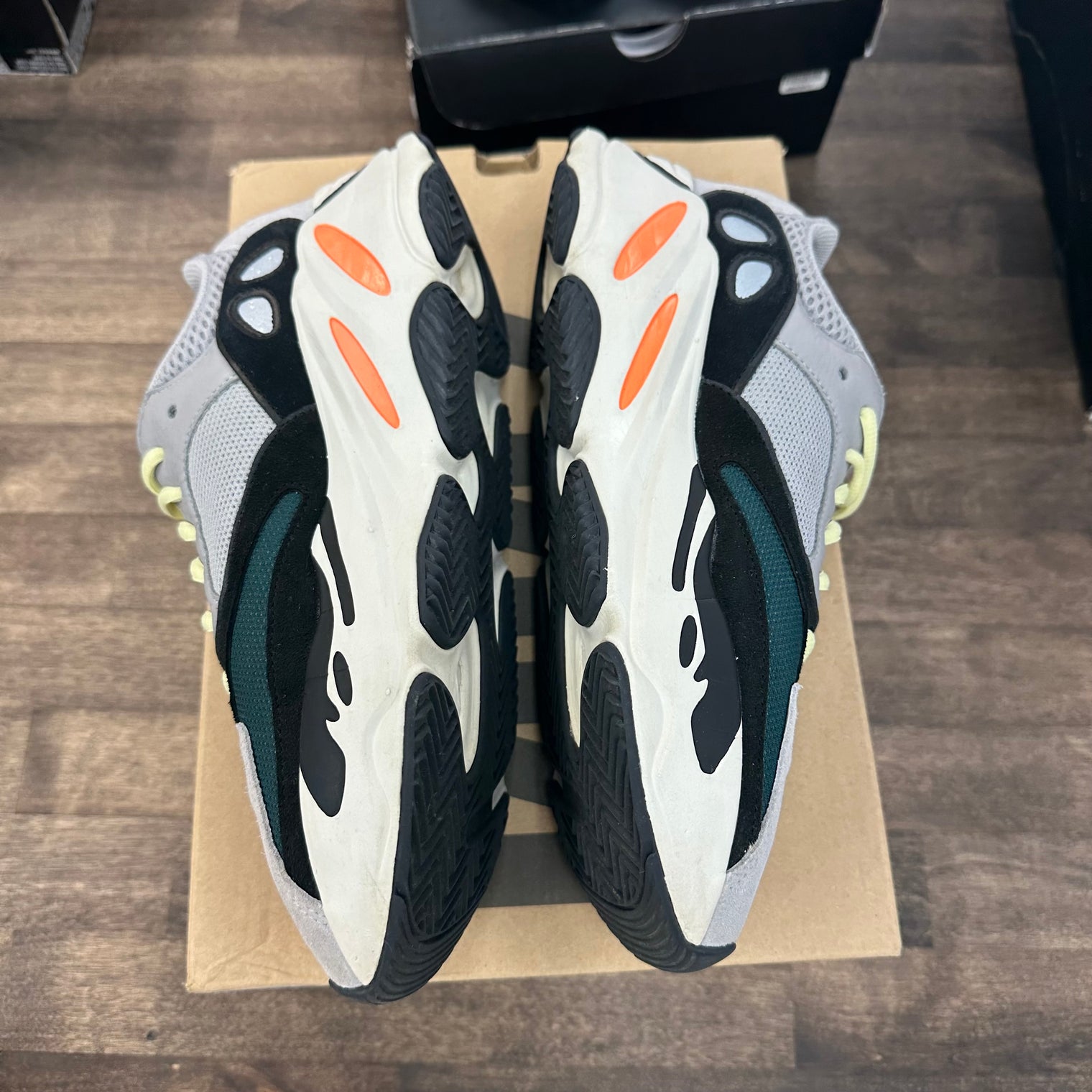 Wave Runner Yeezy 700 (Used)