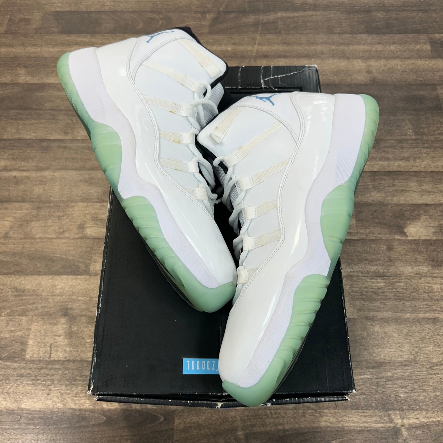 Legend Blue Jordan 11 (2014) (USED)