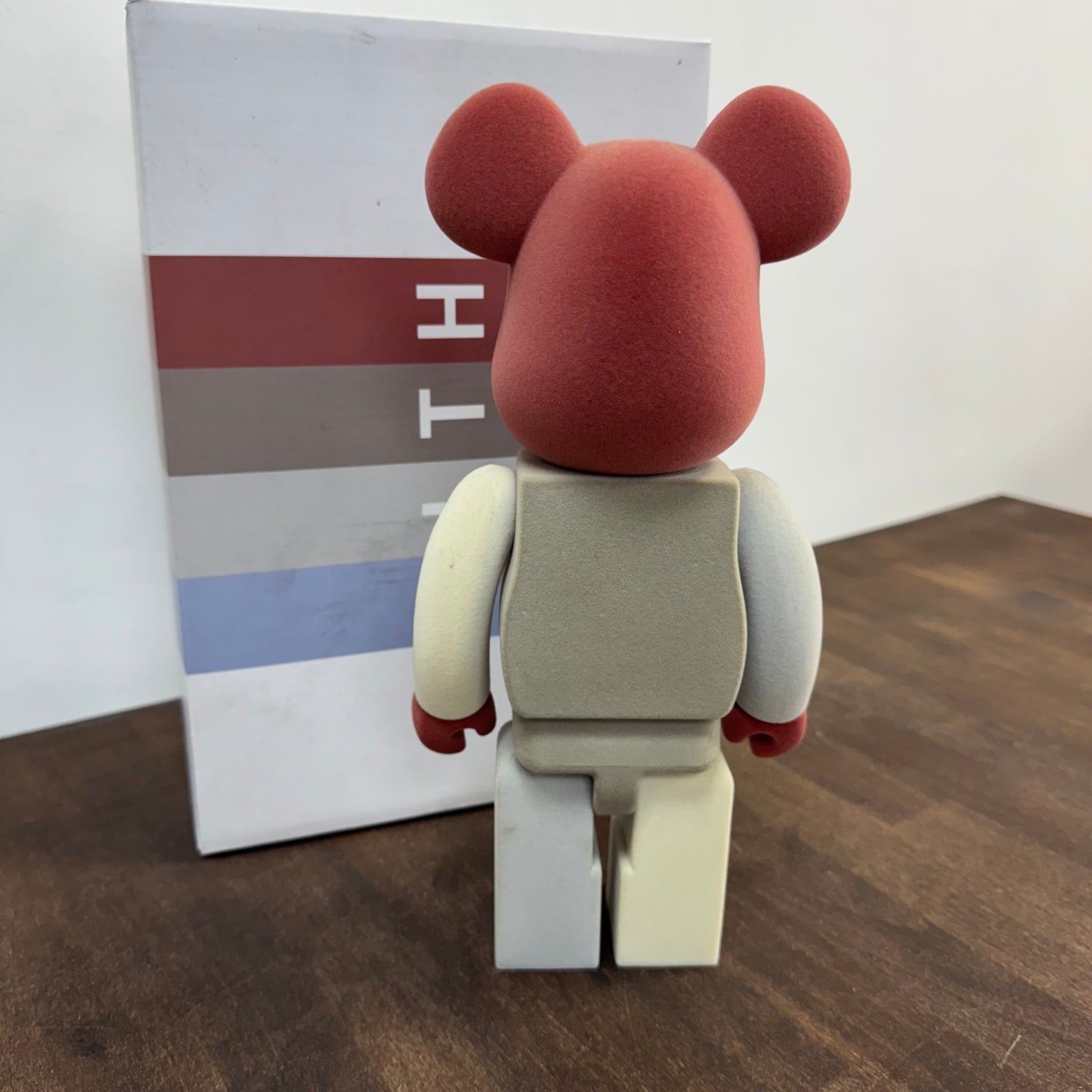 Bear Brick Kith Molecule (US Exclusive) 100% & 400% Set (Displayed)
