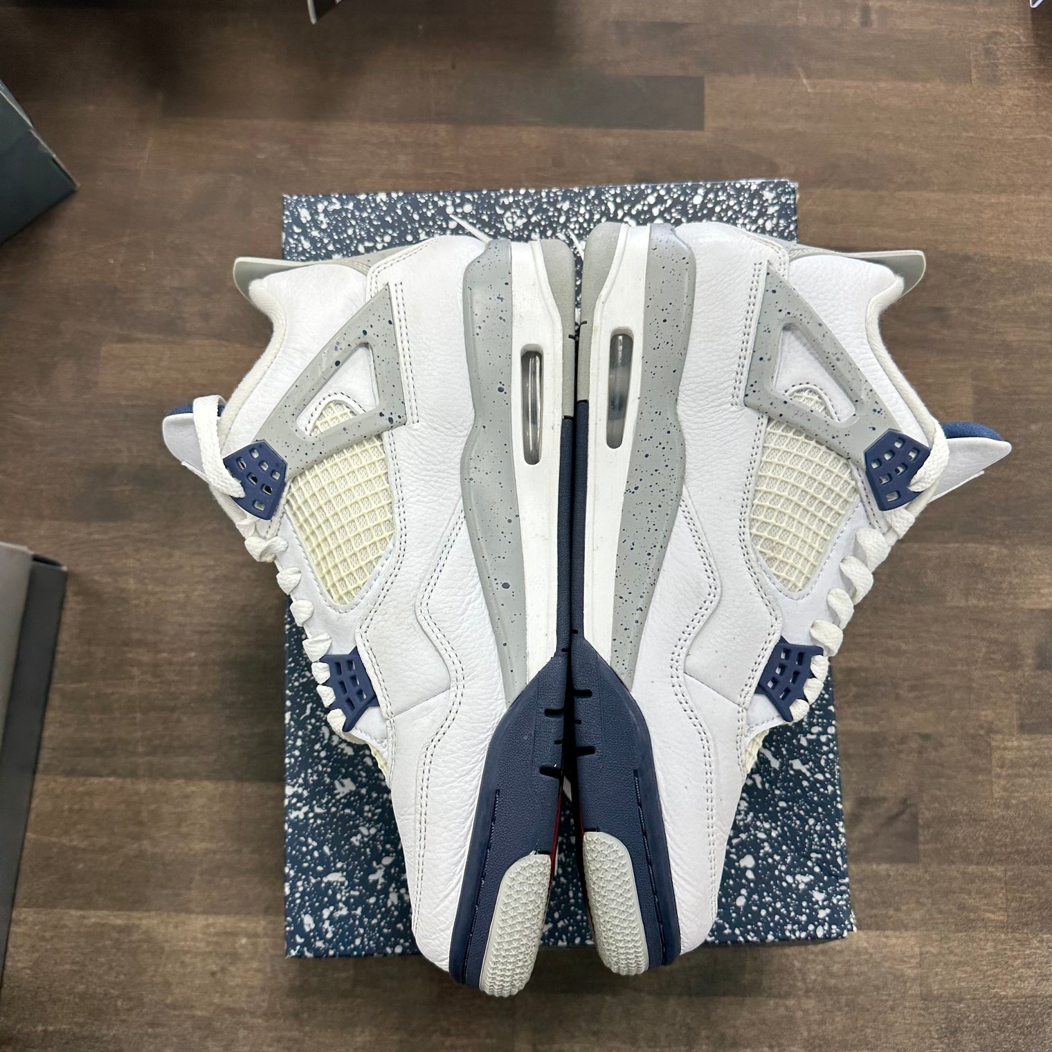 Midnight Navy Jordan 4 Retro (USED)