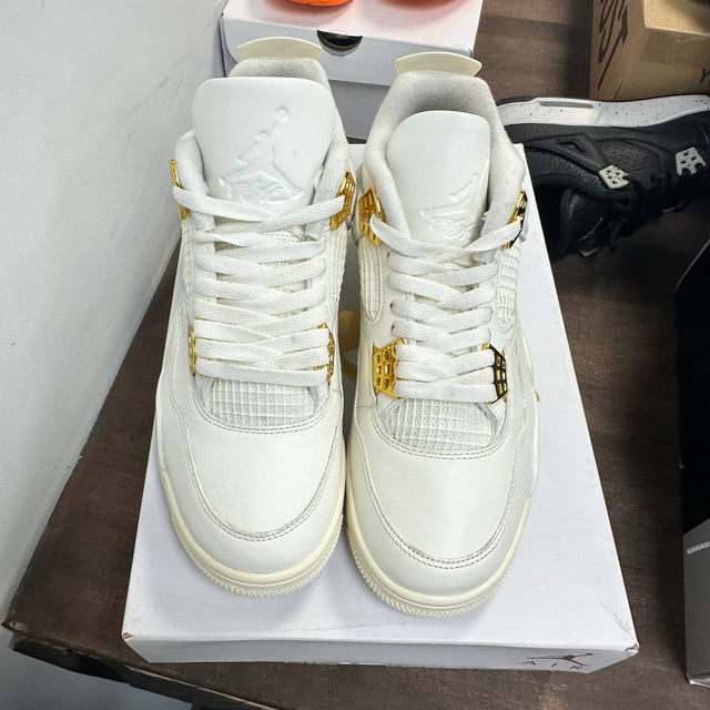 (W) Metallic Gold Jordan 4 (USED)