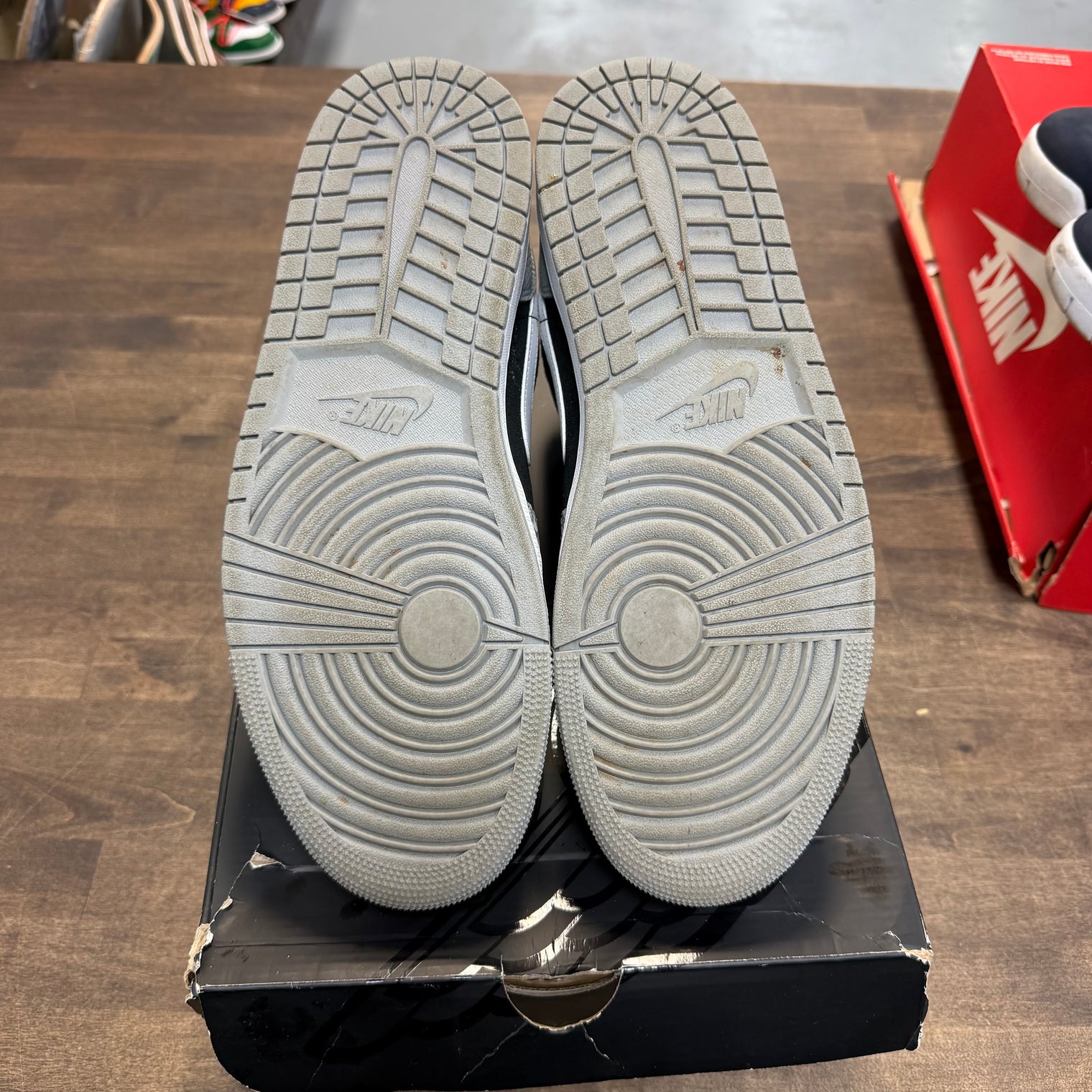 Elephant Print Jordan 1 Mid (USED, Replacement Box)