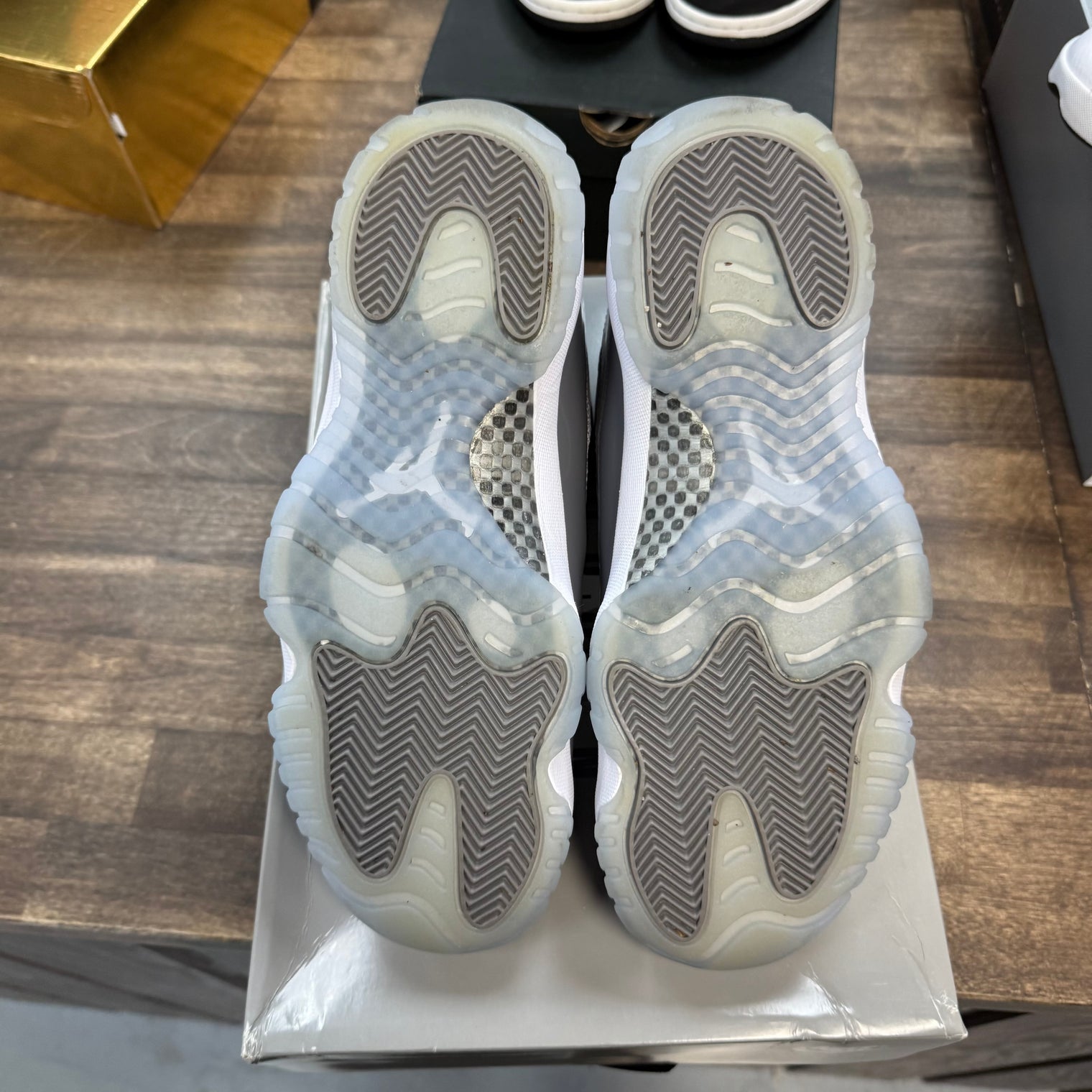 Cool Grey Jordan 11 Retro (2021) (USED)