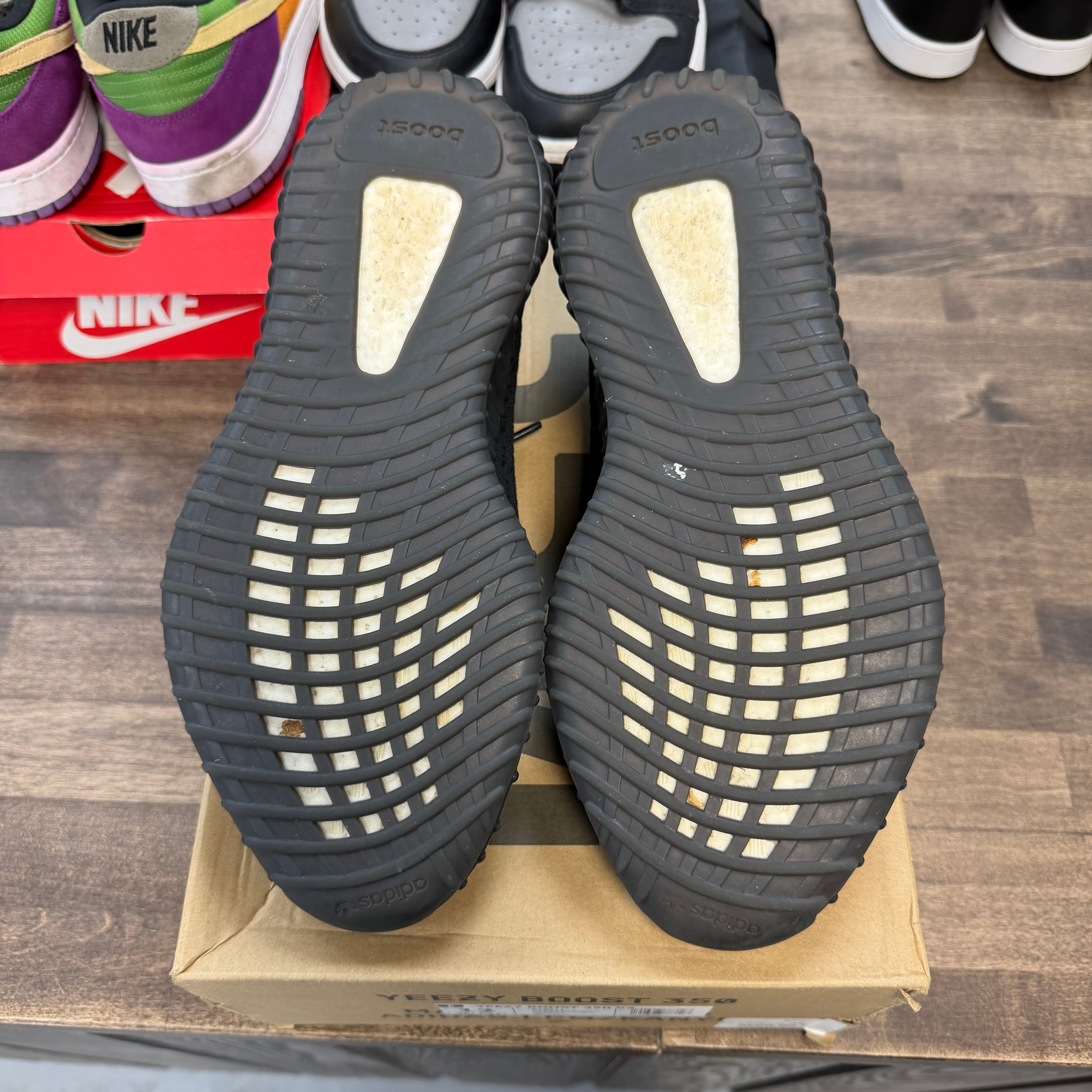 adidas Yeezy Boost 350 V2 Core Black Green (US 12) (USED) Size 12 (Pre-Owned) - Image 4