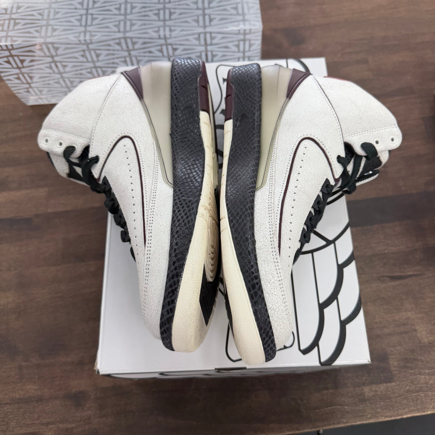 A Ma Maniere Jordan 2 Retro (USED)