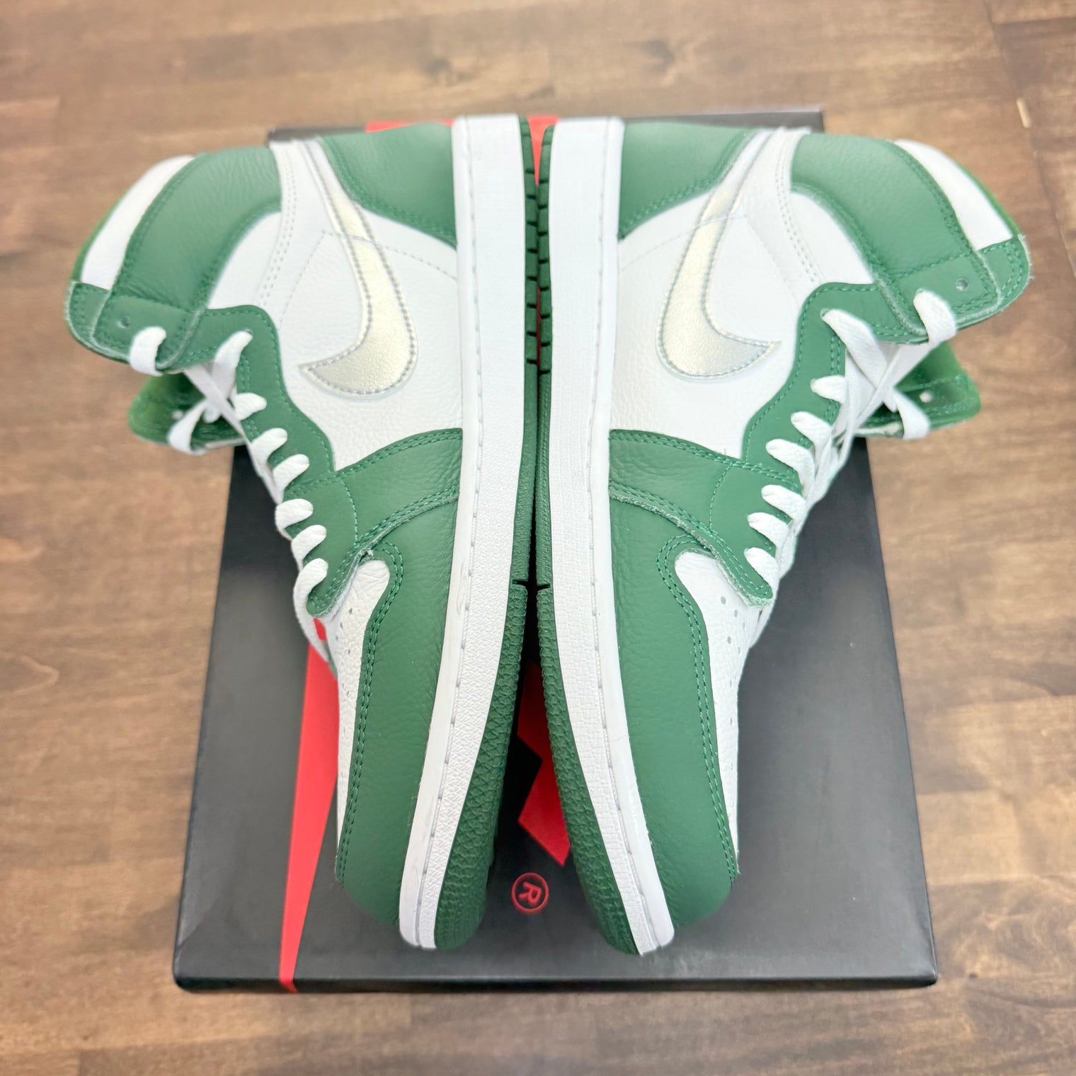 Gorge Green Jordan 1 High OG (USED)