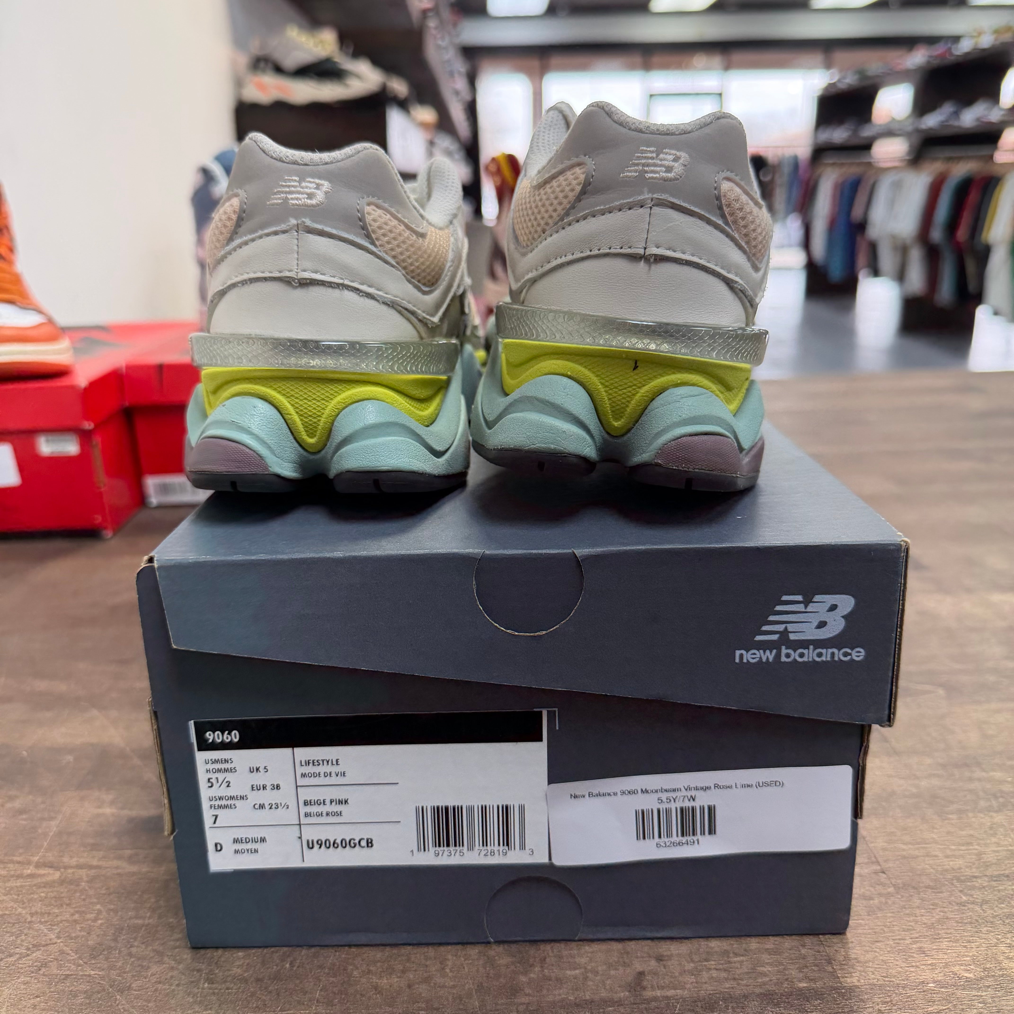 New Balance 9060 Moonbeam Vintage Rose Lime Size 5.5Y (Pre-Owned)
