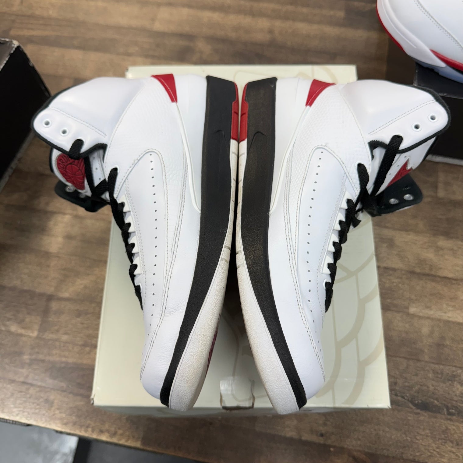 Chicago Jordan 2 Retro (USED)