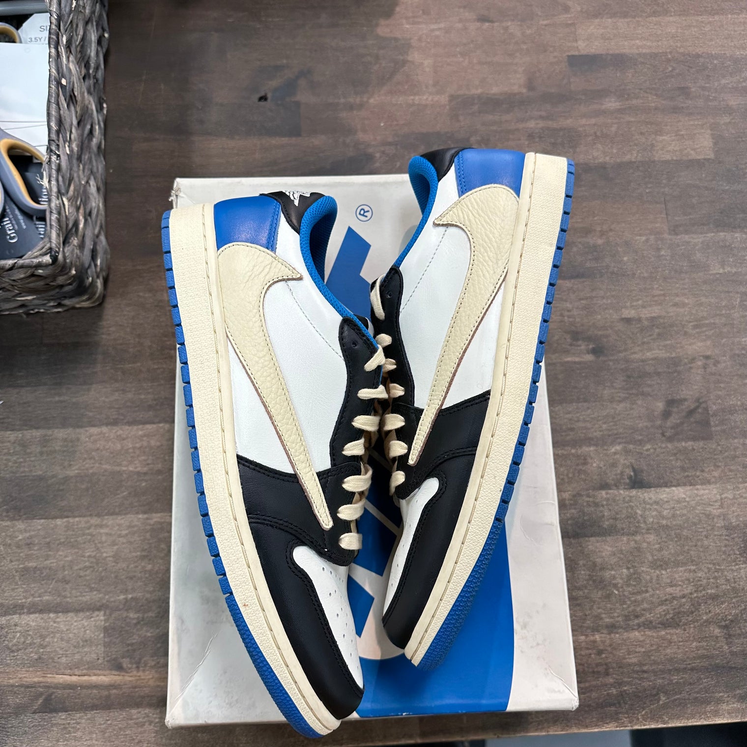 Jordan 1 Retro Low OG SP Fragment x Travis Scott (No Sleeve) (USED)