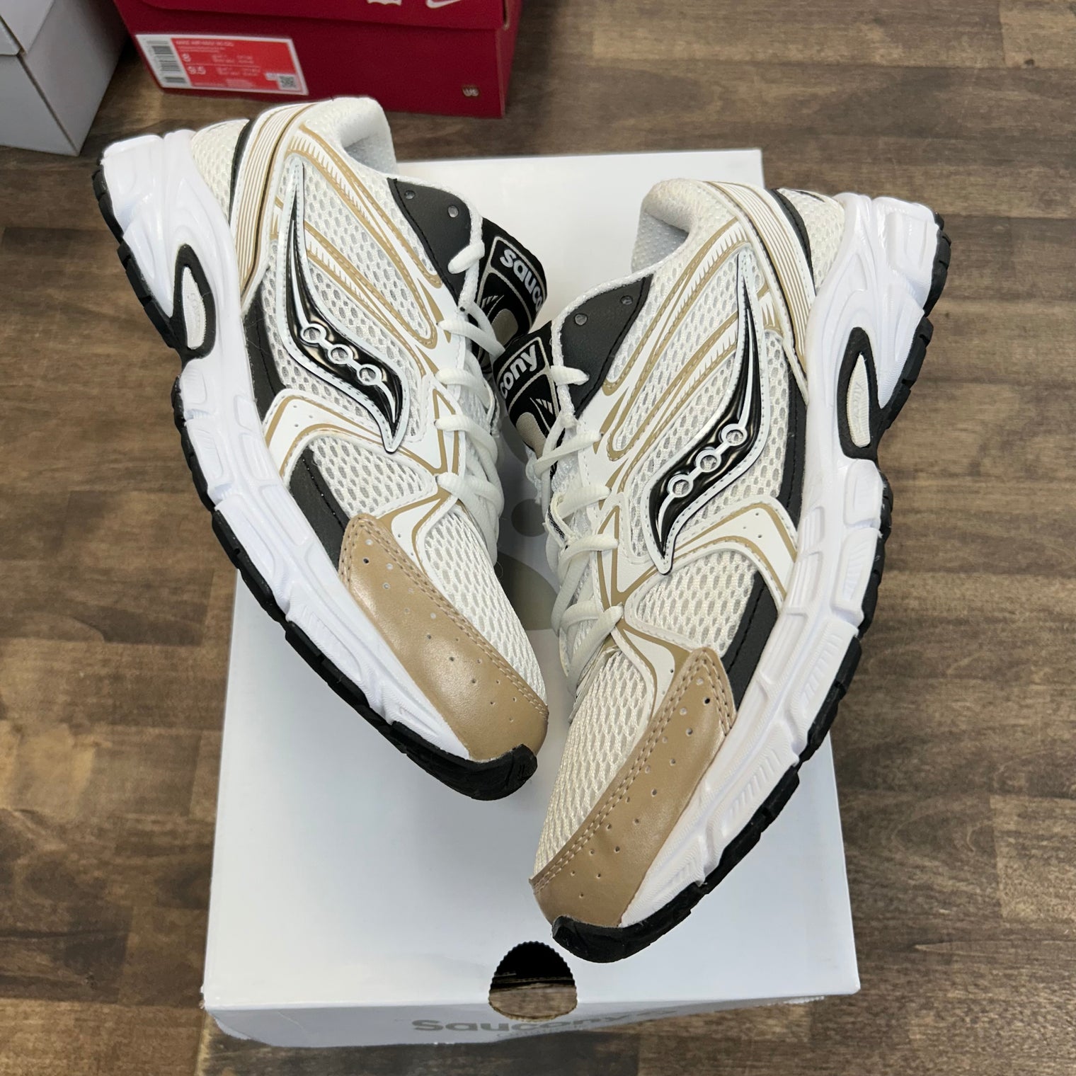 Saucony Ride Millennium White Gold Black (USED)