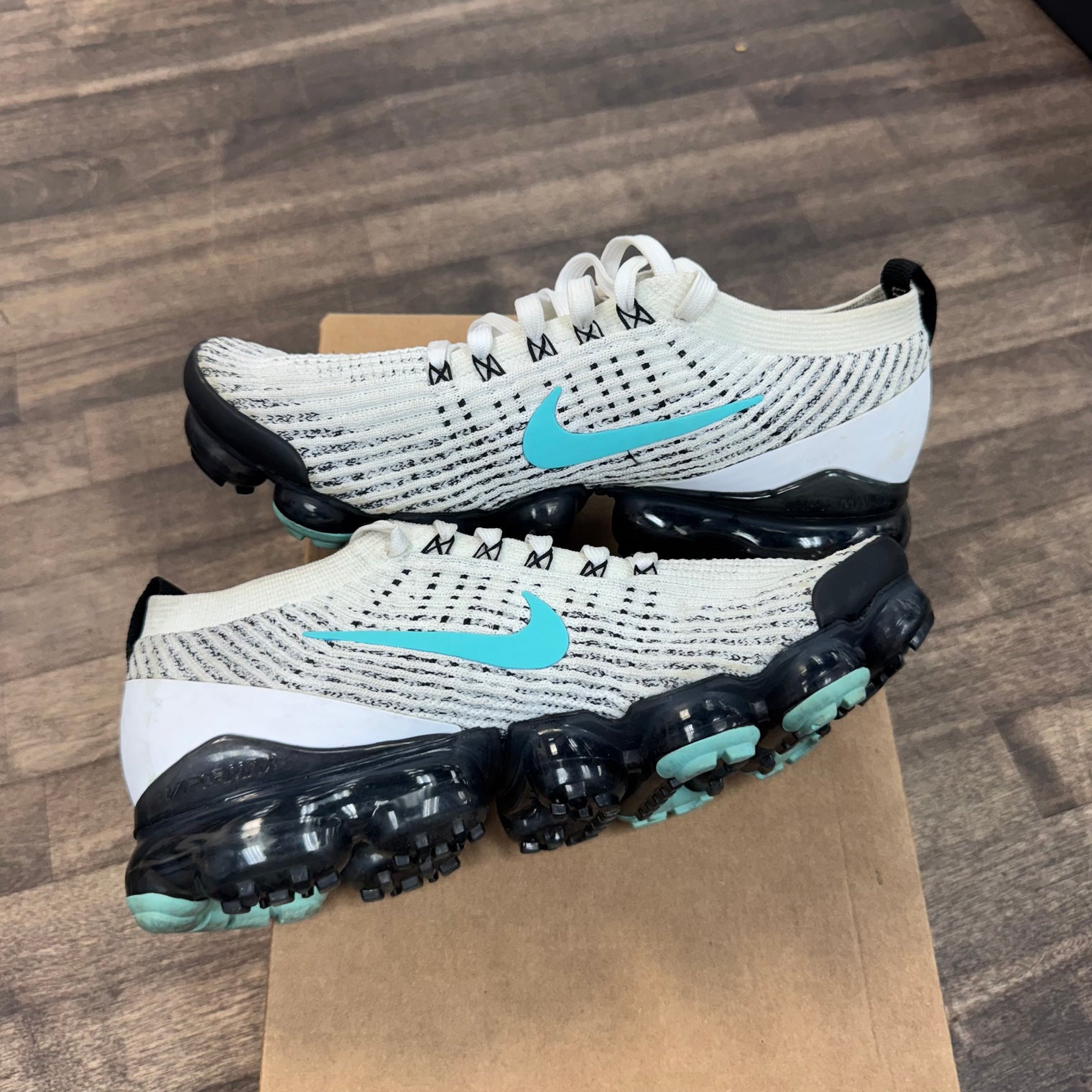 White Black Aurora Air VaporMax Flyknit 3 (USED, No Box)