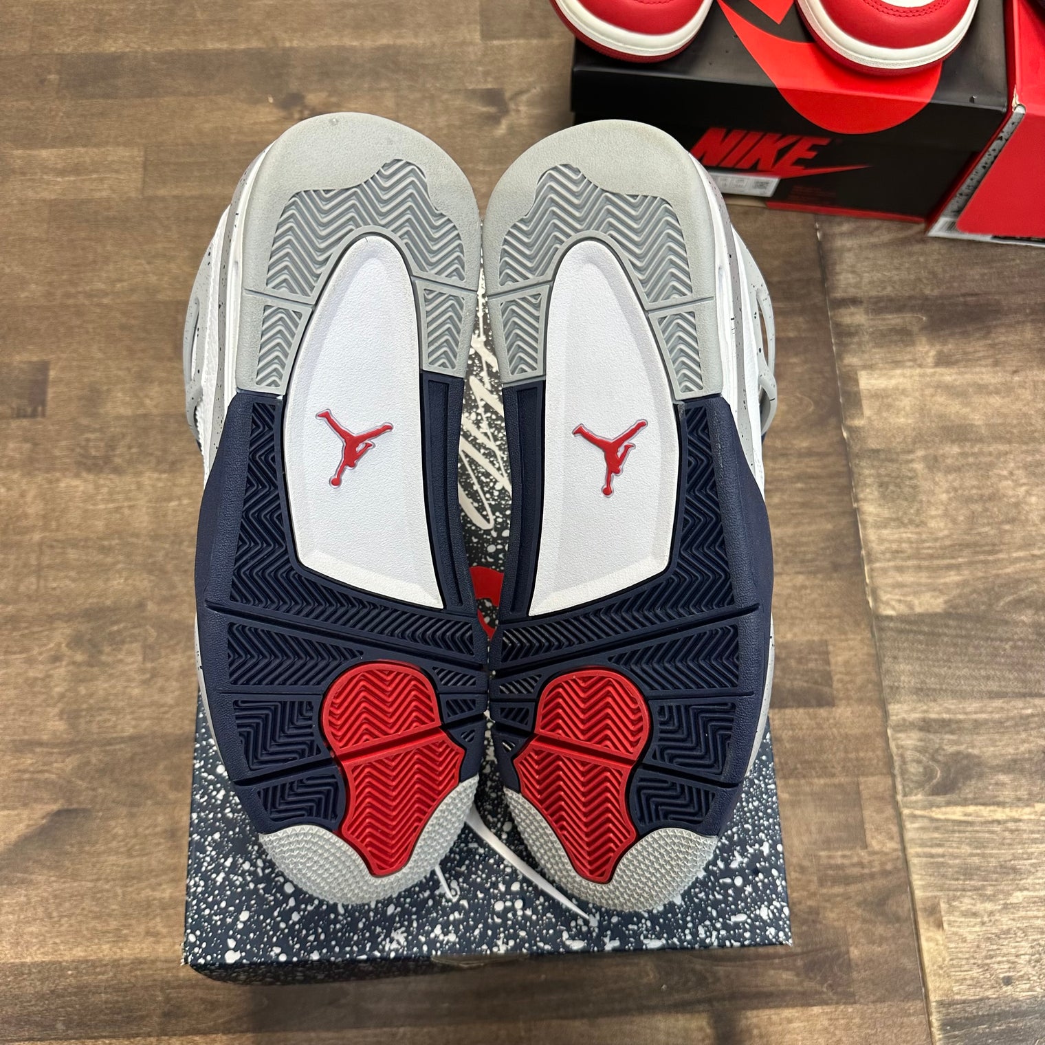 Midnight Navy Jordan 4 Retro (Lightly Worn)