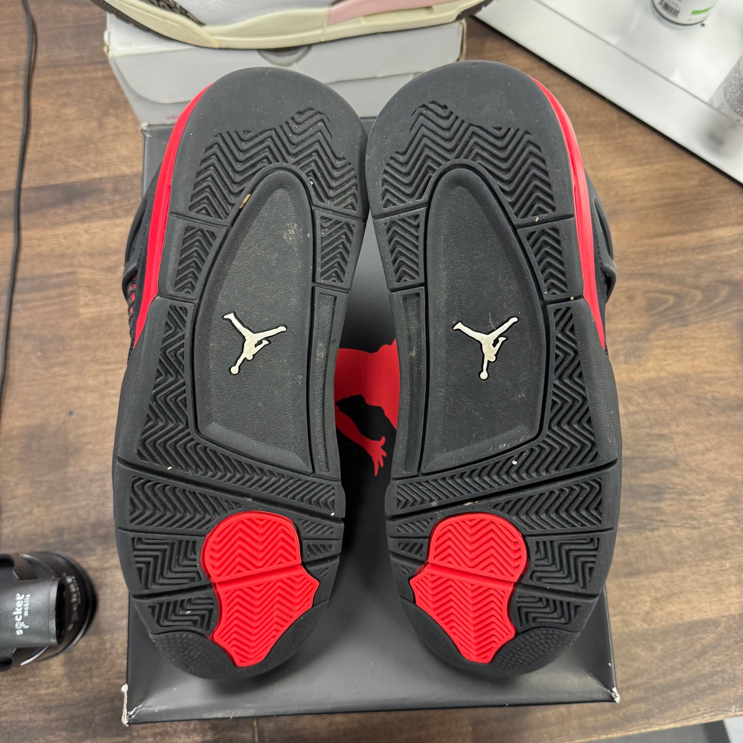 Red Thunder Jordan 4 Retro (USED)