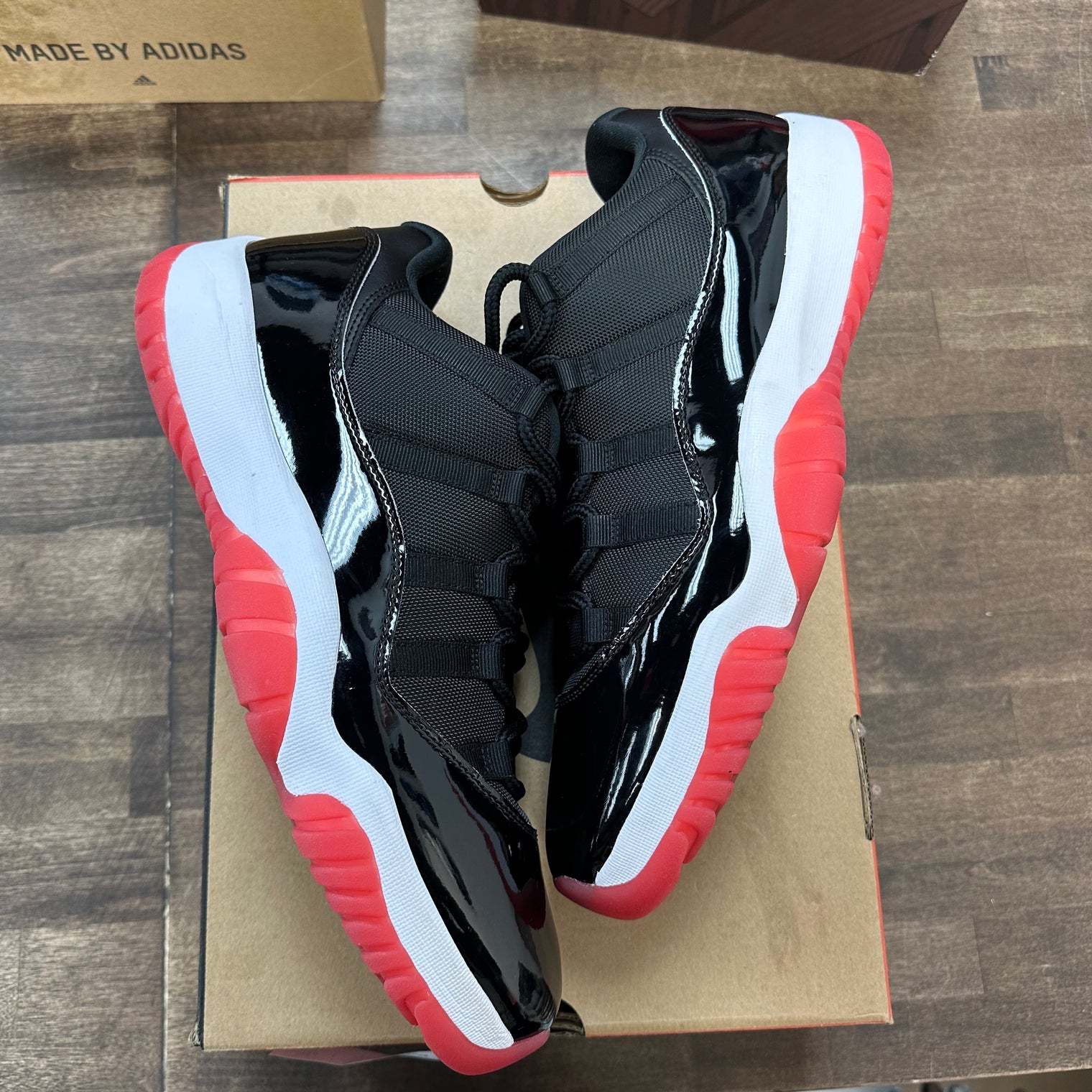Bred Jordan 11 Retro Low (2025) (Lightly Worn)