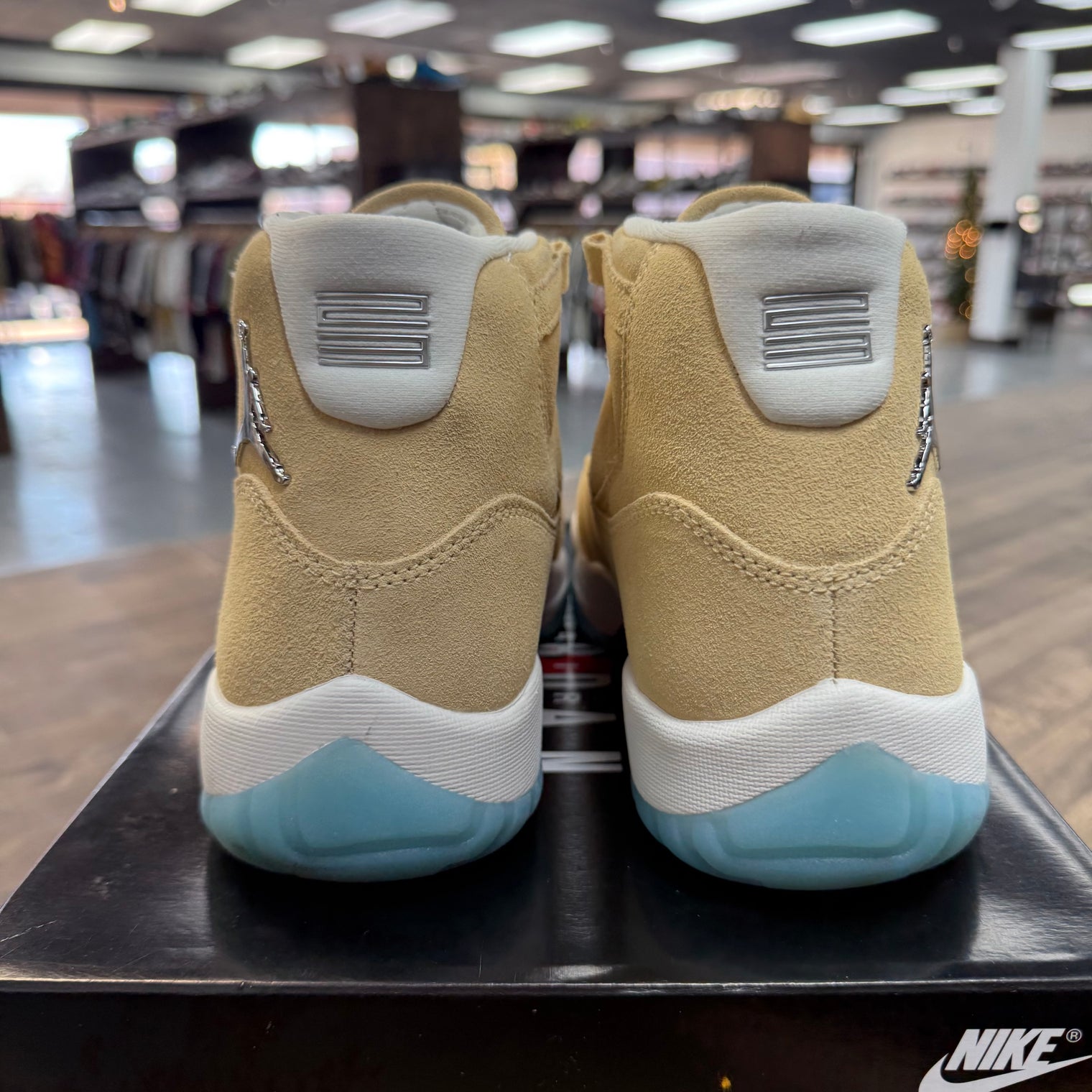 Jordan 11 Retro H-Town (Lightly Worn)