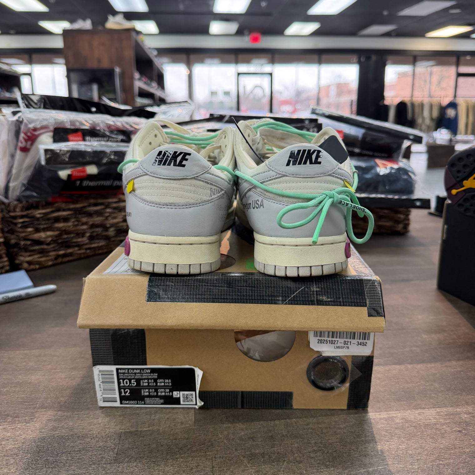 Nike Dunk Low Off-White Lot 4 (US 10.5) (USED)