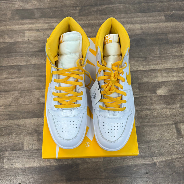 University Gold Nike Jordan Air Ship PE SP (USED)