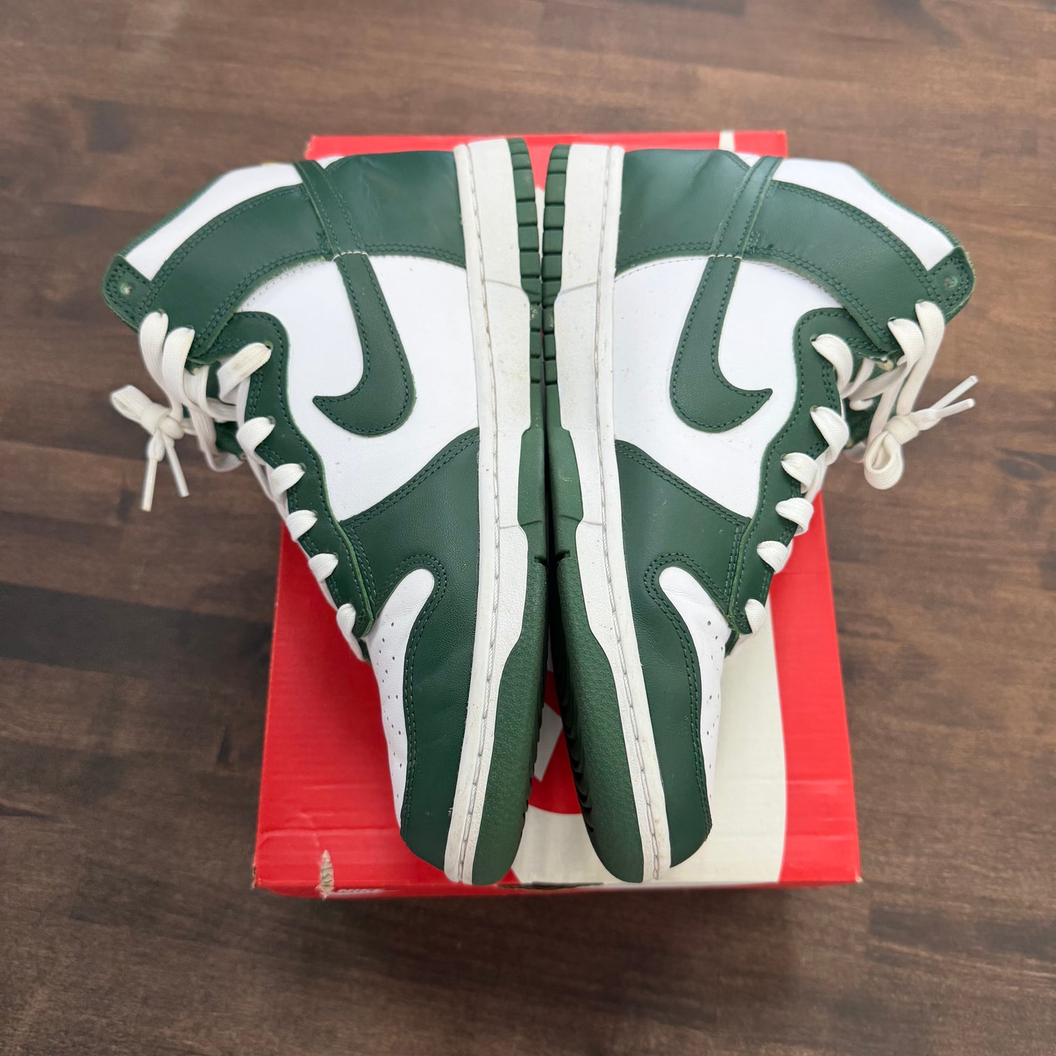 Australia Nike Dunk High (USED)