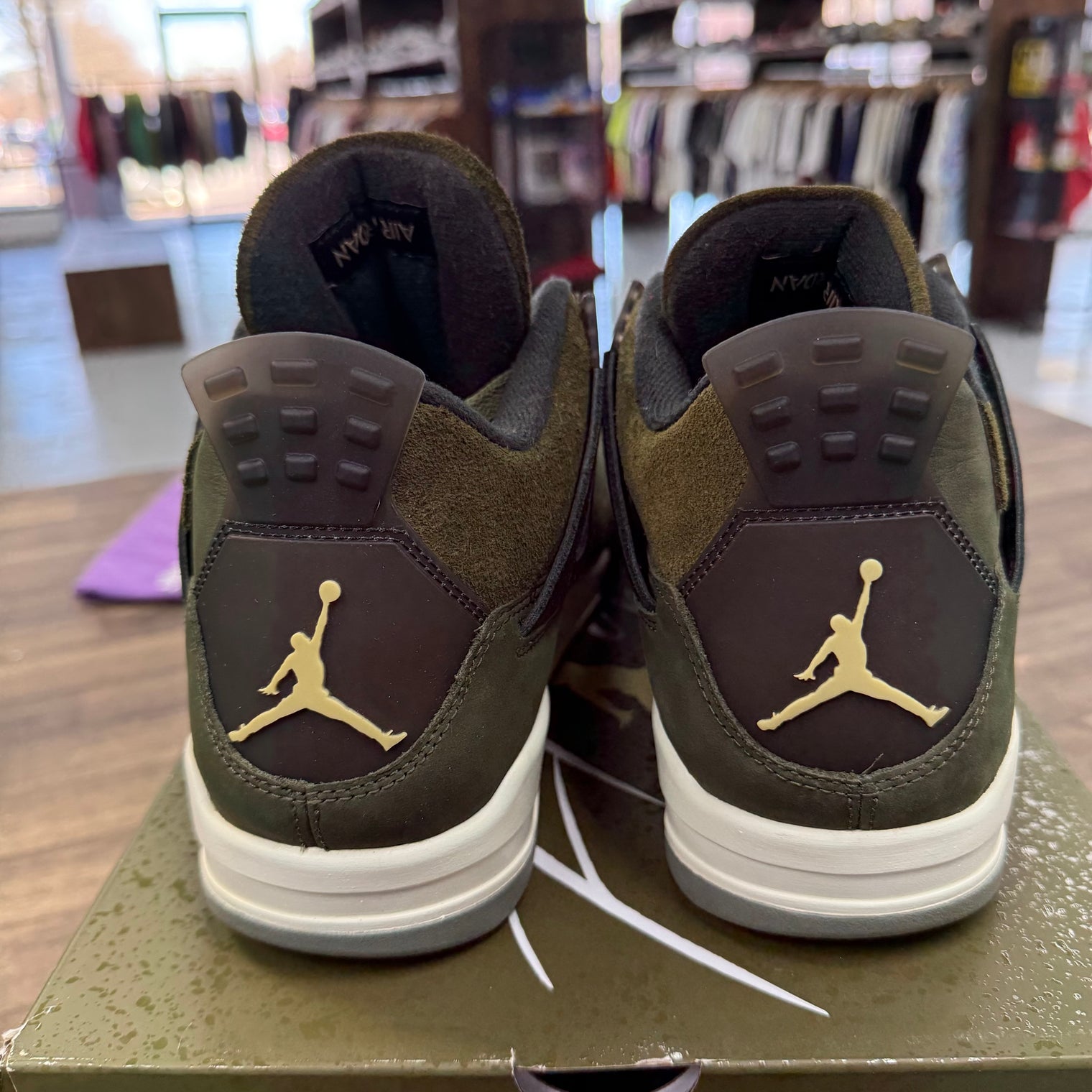 Craft Medium Olive Jordan 4 Retro SE (US 12) (USED)