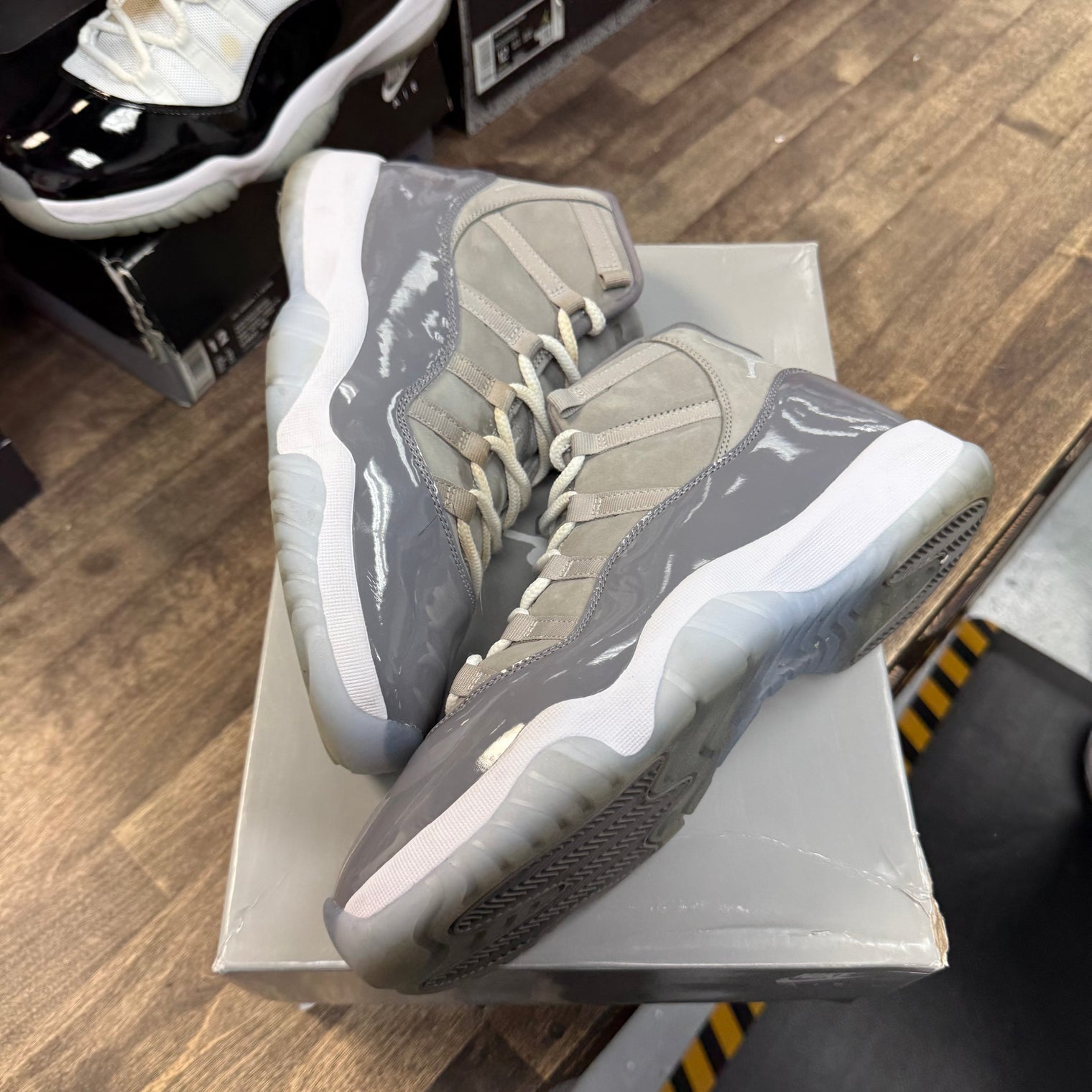 Cool Grey Jordan 11 Retro (2021) (USED)