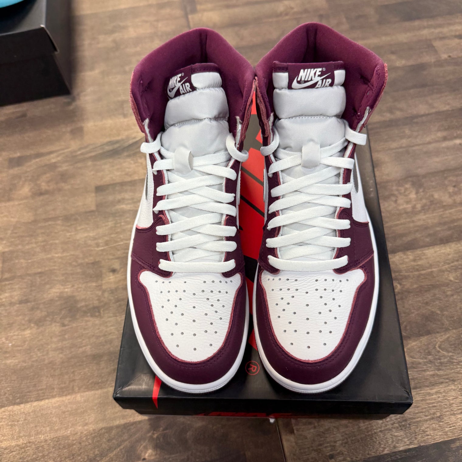Bordeaux Jordan 1 High (USED)