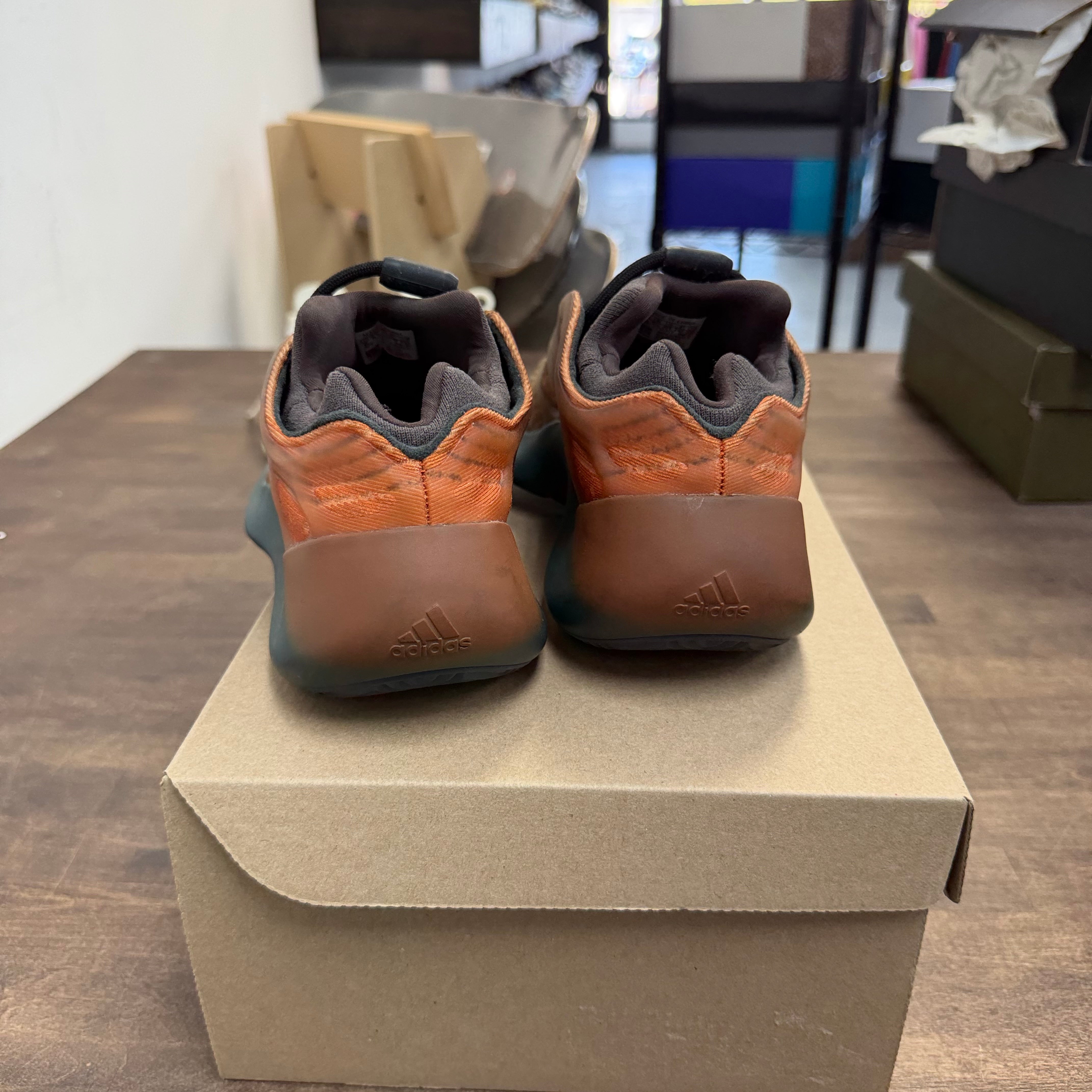 adidas Copper Fade Yeezy 700 V3 (USED, No Box) Size 6Y (Pre-Owned) - Image 3