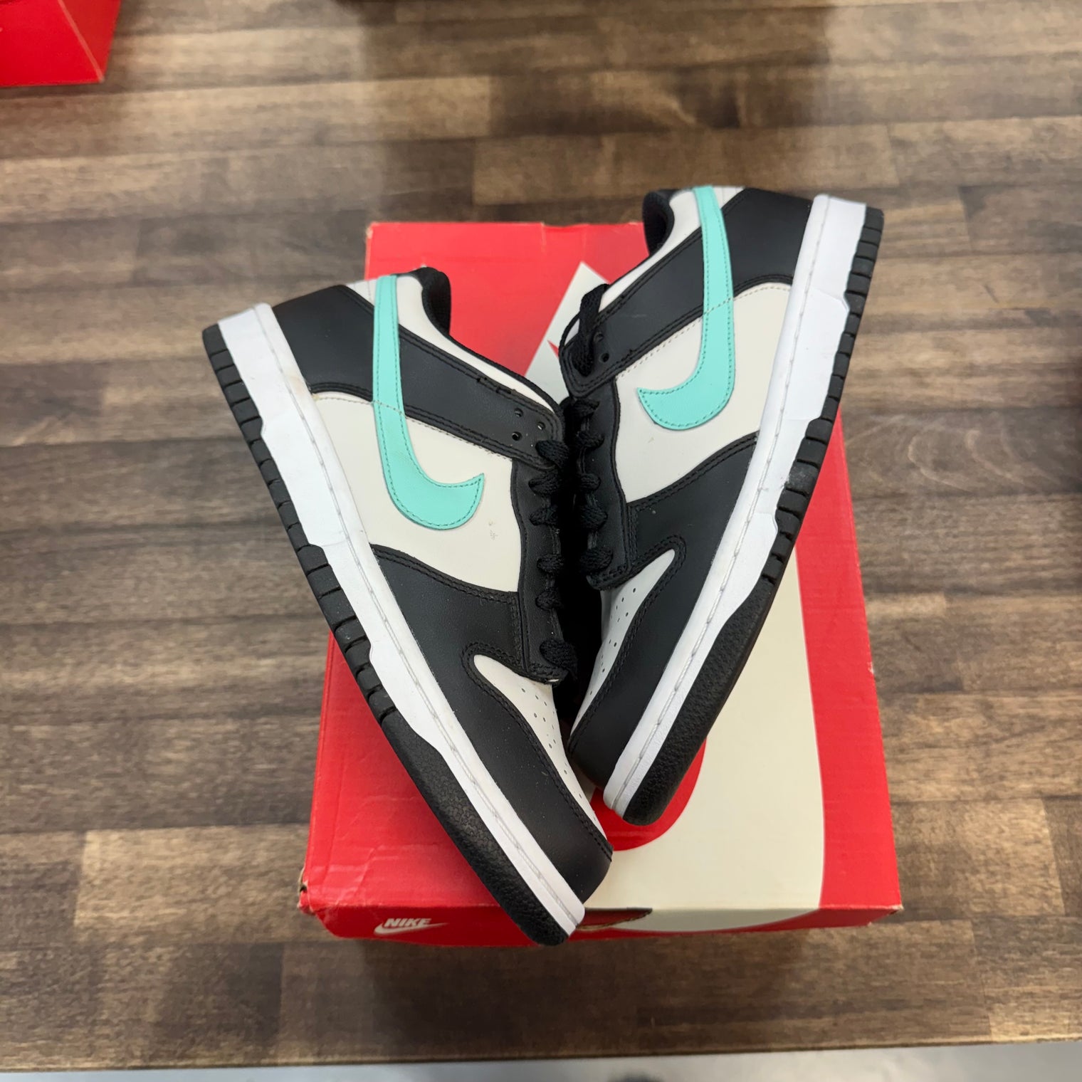 Nike Dunk Low Light Bone Tropical Twist (US 6Y) (USED, Strong Smoke Smell)