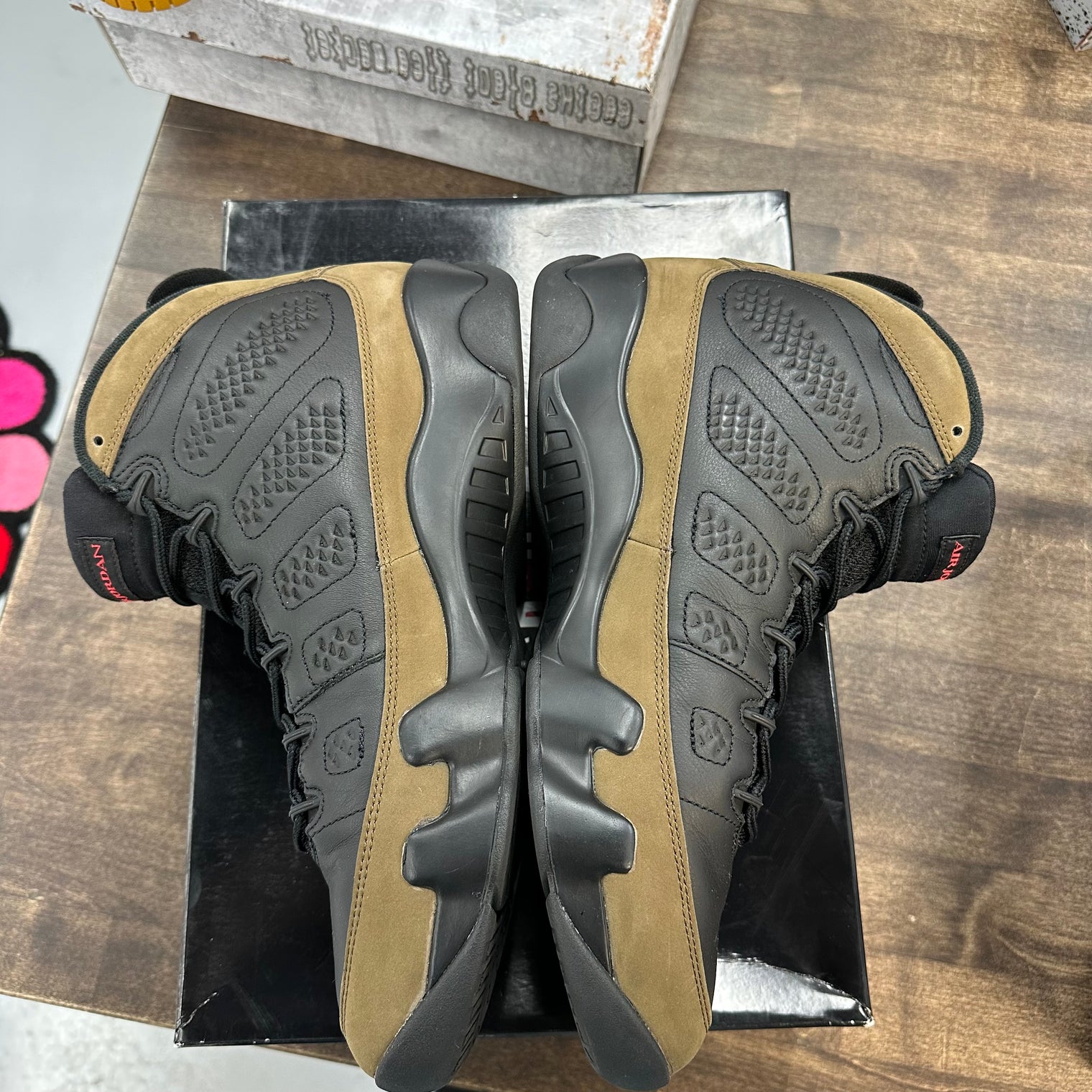 Olive Jordan 9 Retro (2024) (USED)