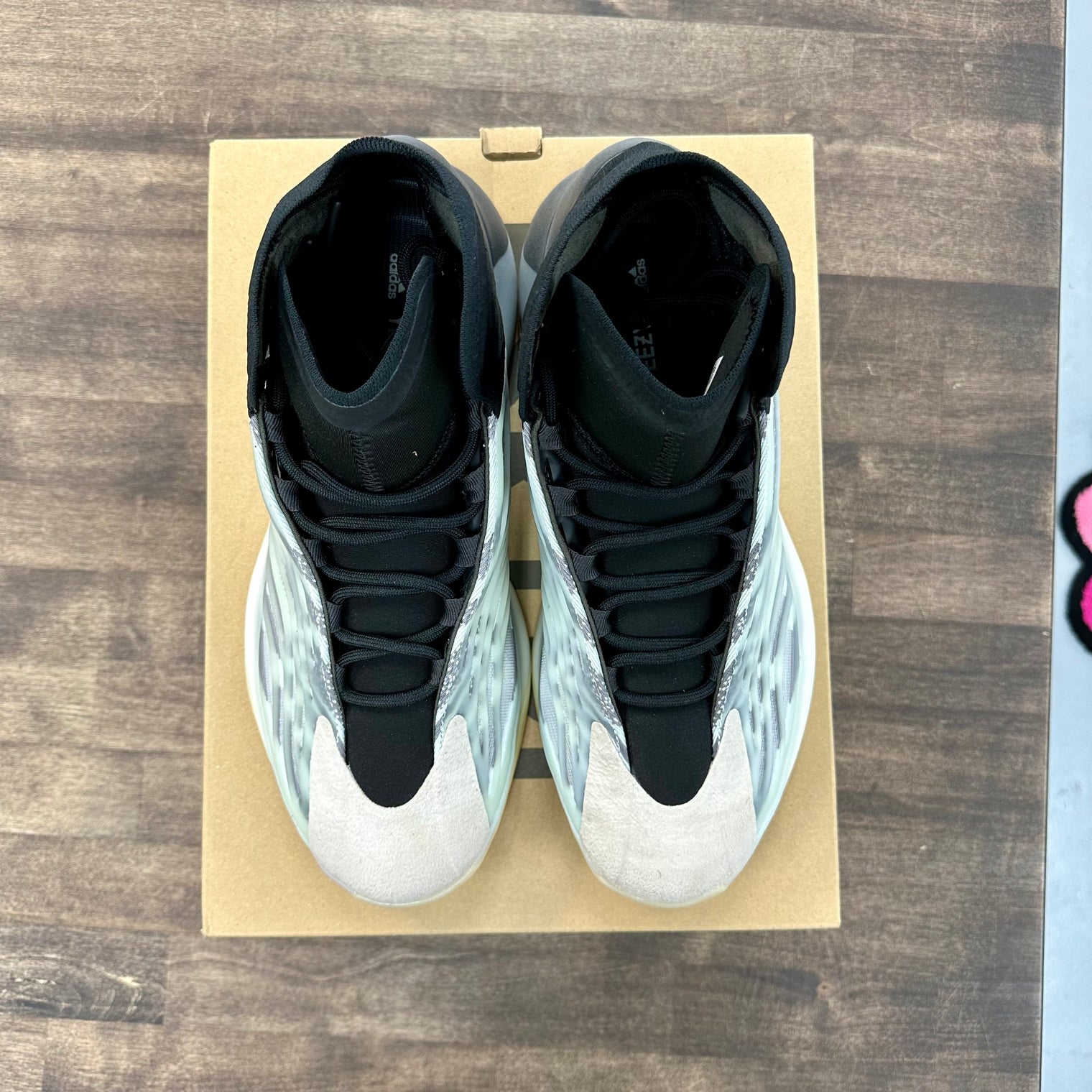 BSKTBL adidas Yeezy Quantum QNTM (USED)
