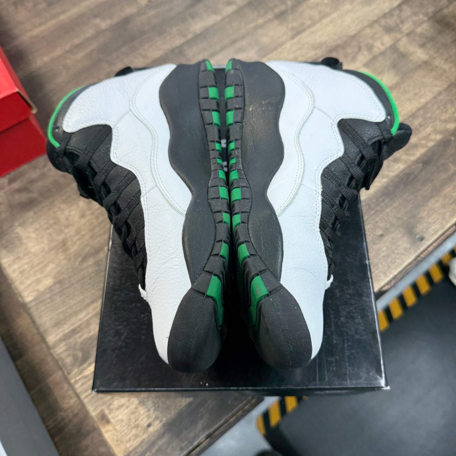 Seattle Jordan 10 Retro (USED)