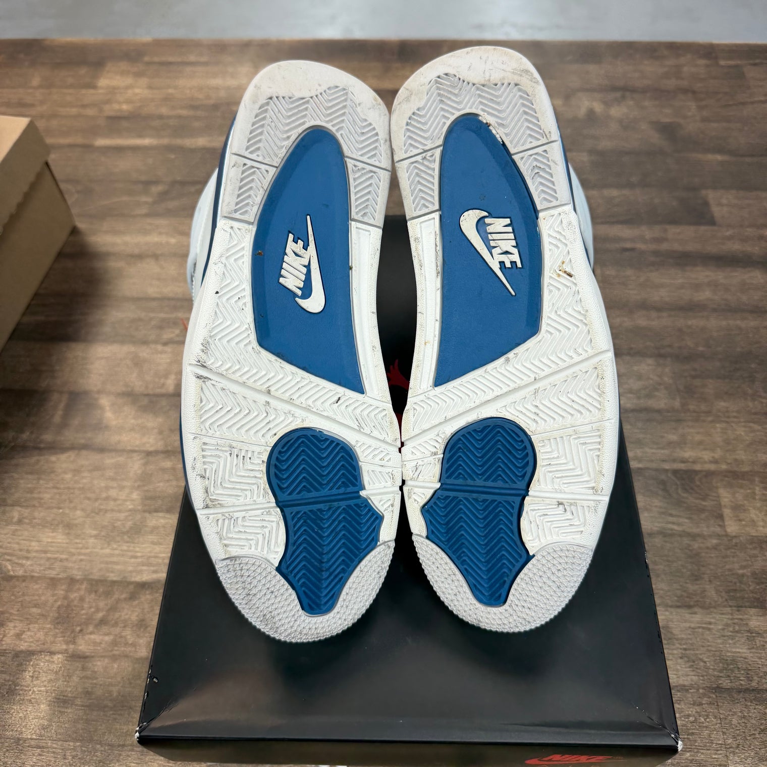 Jordan 4 Retro Military Blue (2024) (USED)