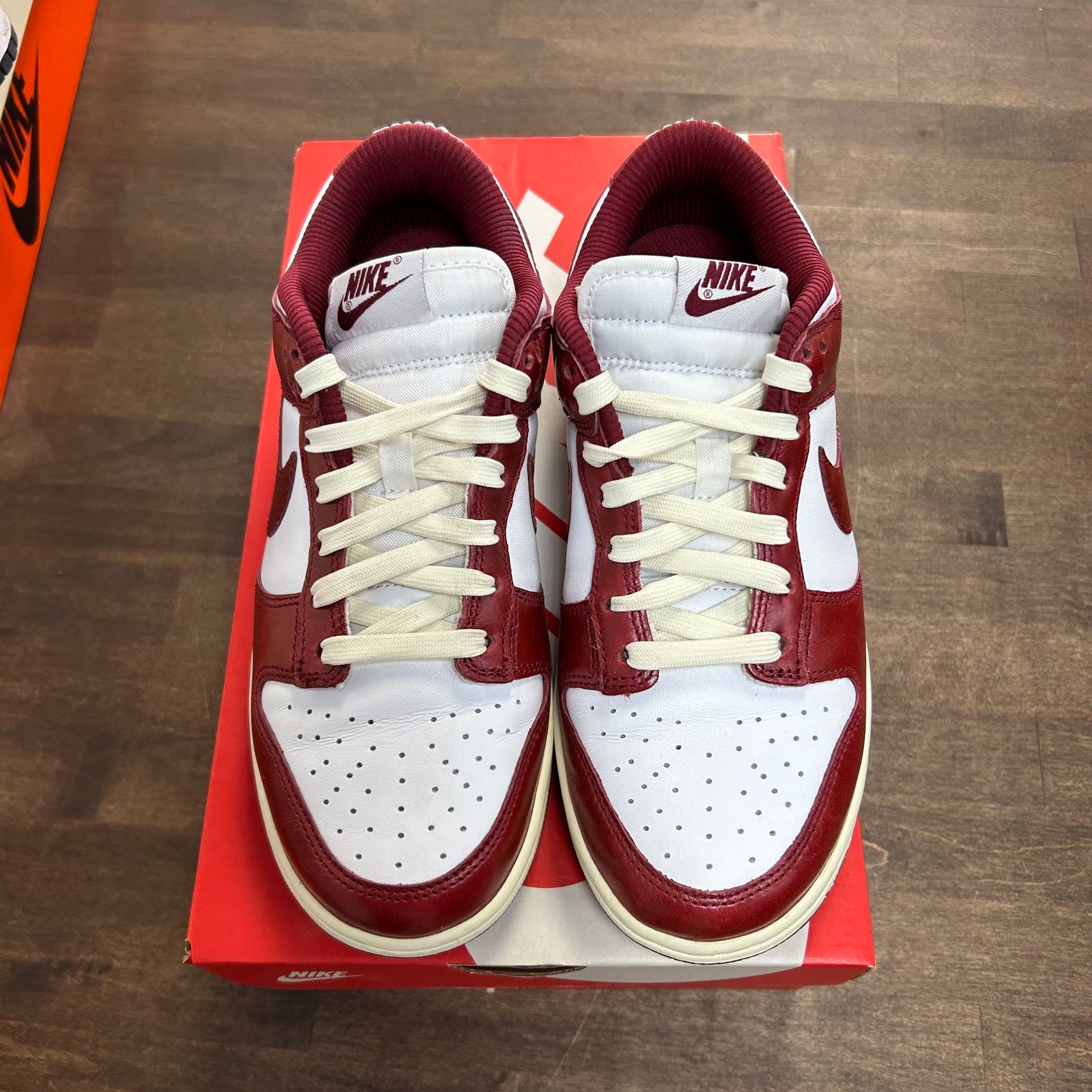 (W) Vintage Red Dunk Low (USED)