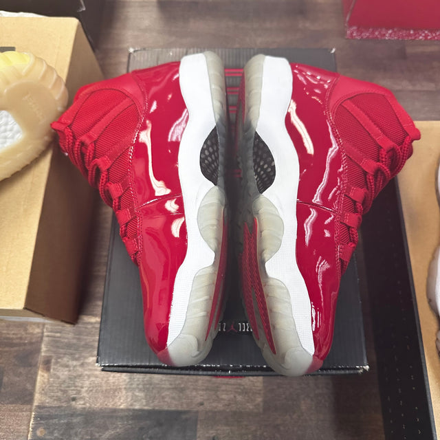 Win like 96 Jordan 11 (USED)