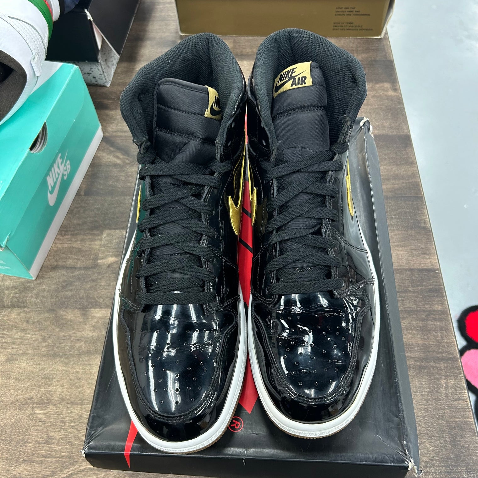 Black Metallic Gold Jordan 1 Retro (2013) (USED)