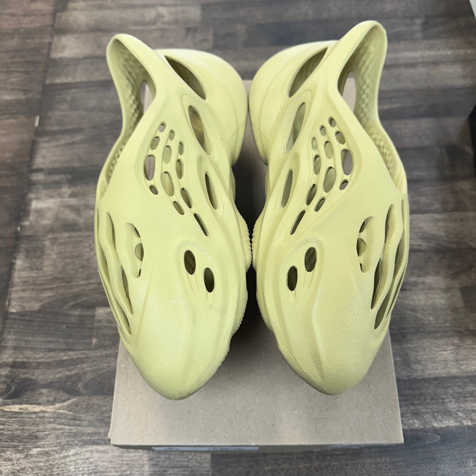 Sulfur Yeezy Foam RNNR (Used)