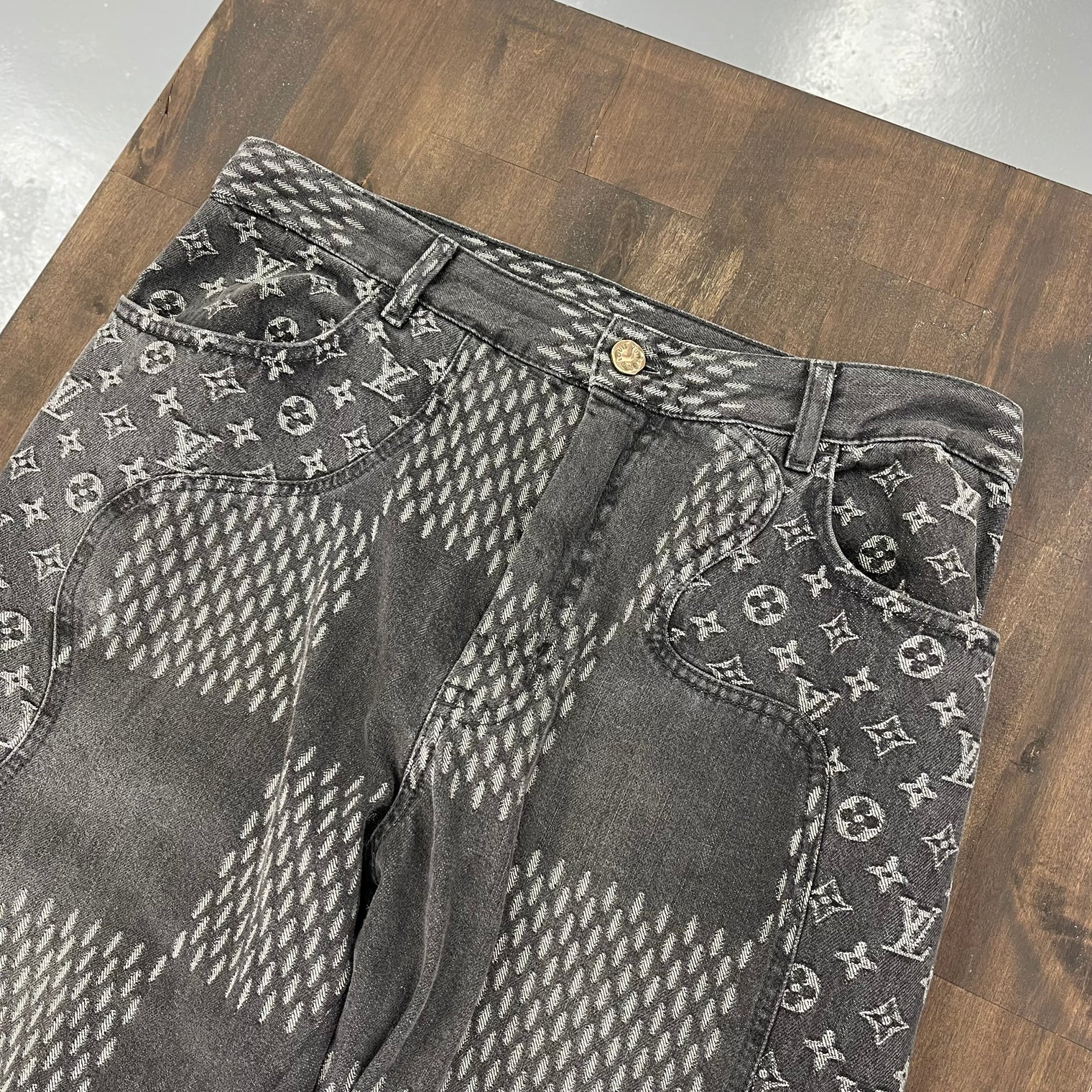 Louis Vuitton Nigo Grey Denim Jeans (USED)