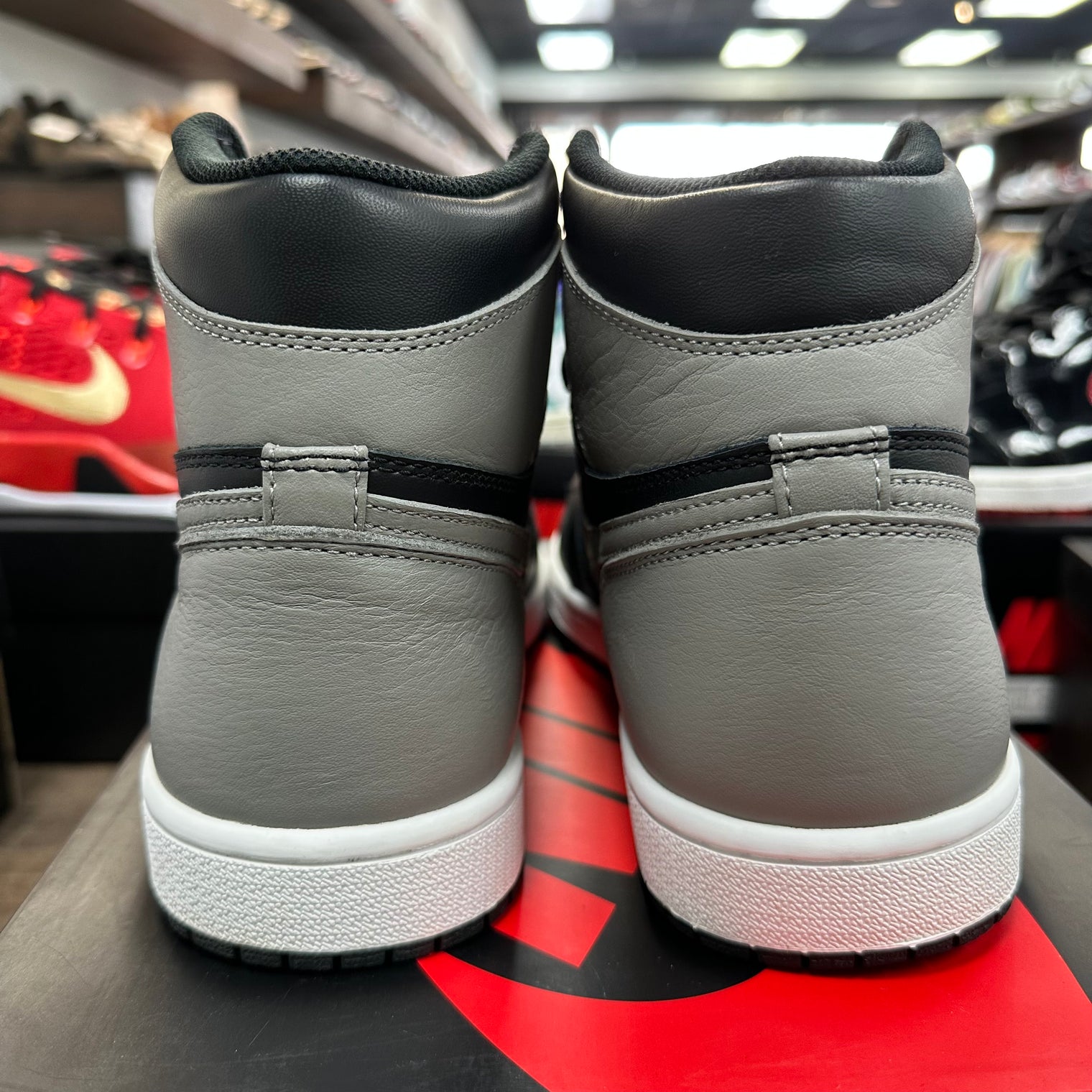 Shadow Jordan 1 High (2018) (Lightly Worn)